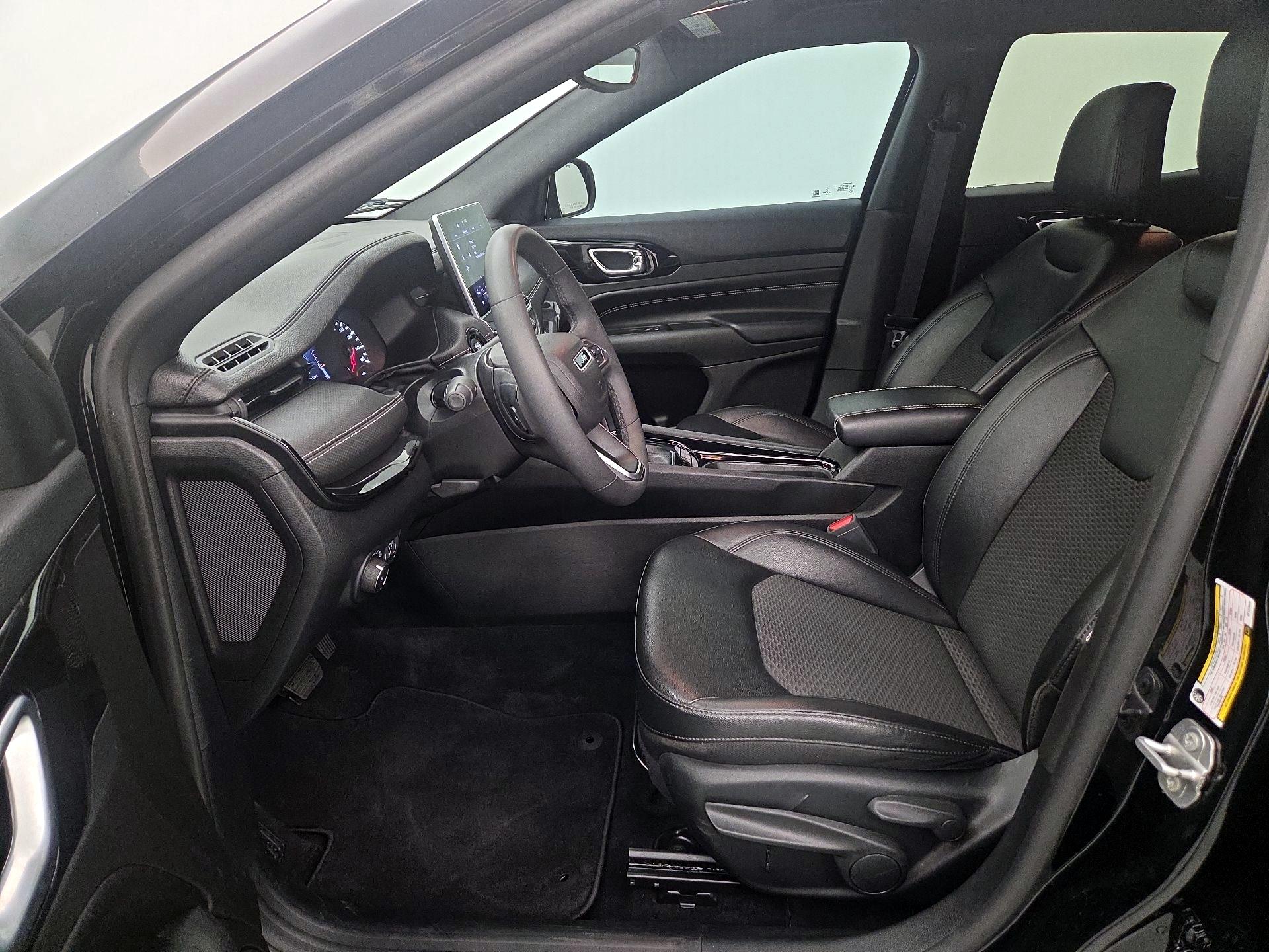 Thumbnail: 2022 Jeep Compass - 11
