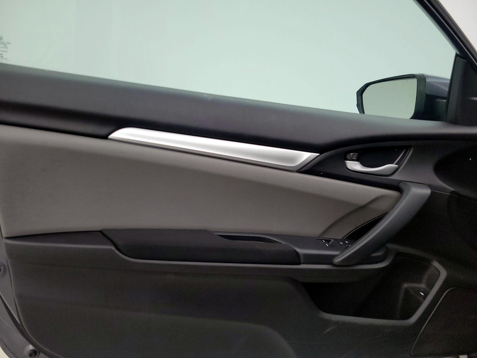 Thumbnail: 2017 Honda Civic - 10
