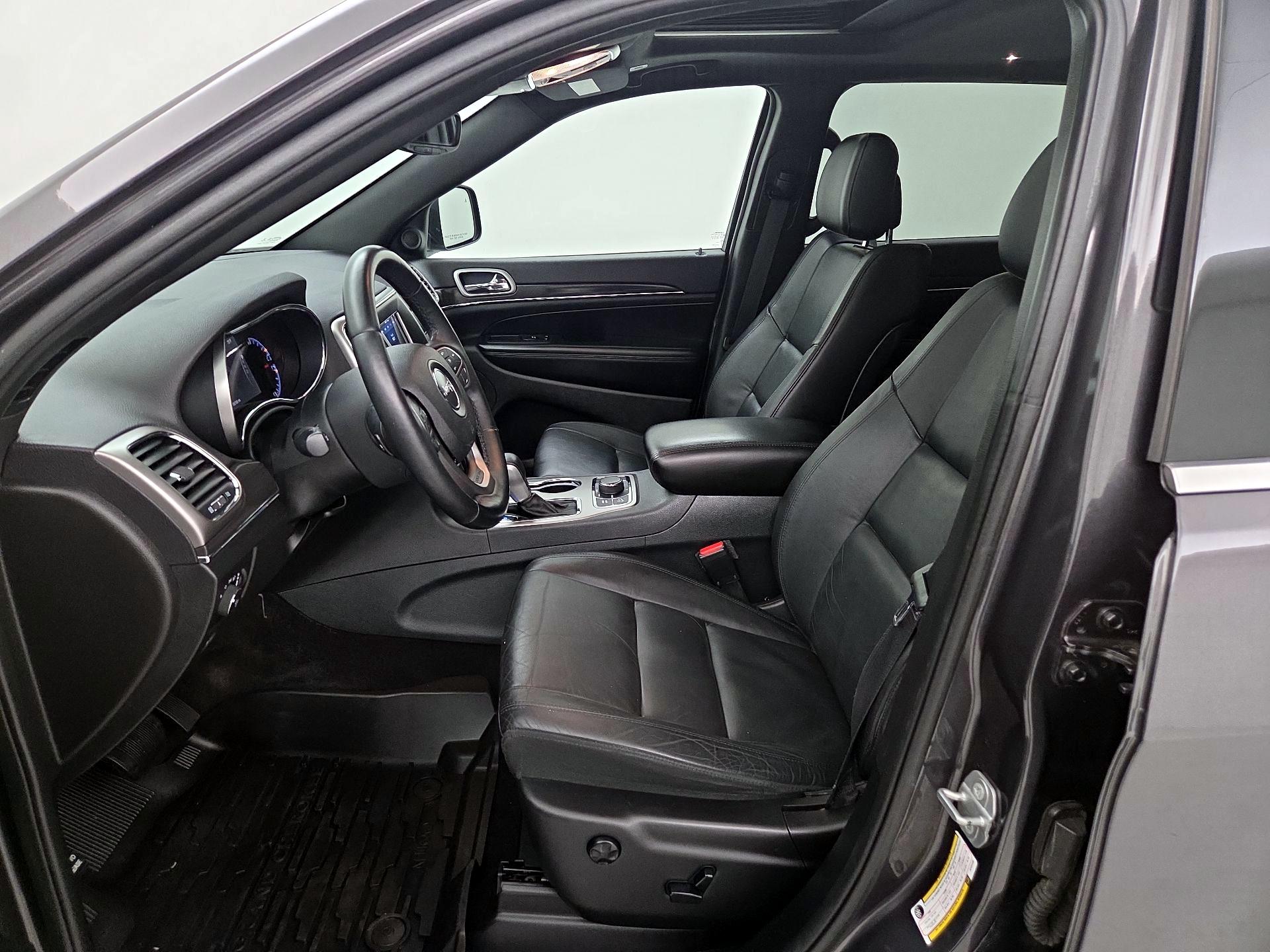 Thumbnail: 2018 Jeep Grand Cherokee - 11