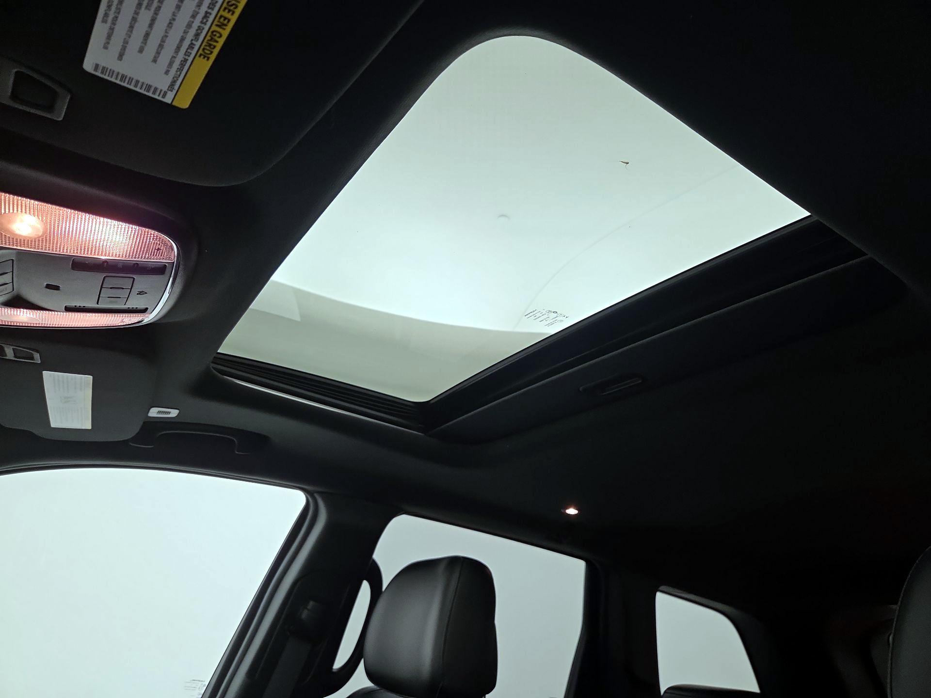 Thumbnail: 2018 Jeep Grand Cherokee - 19