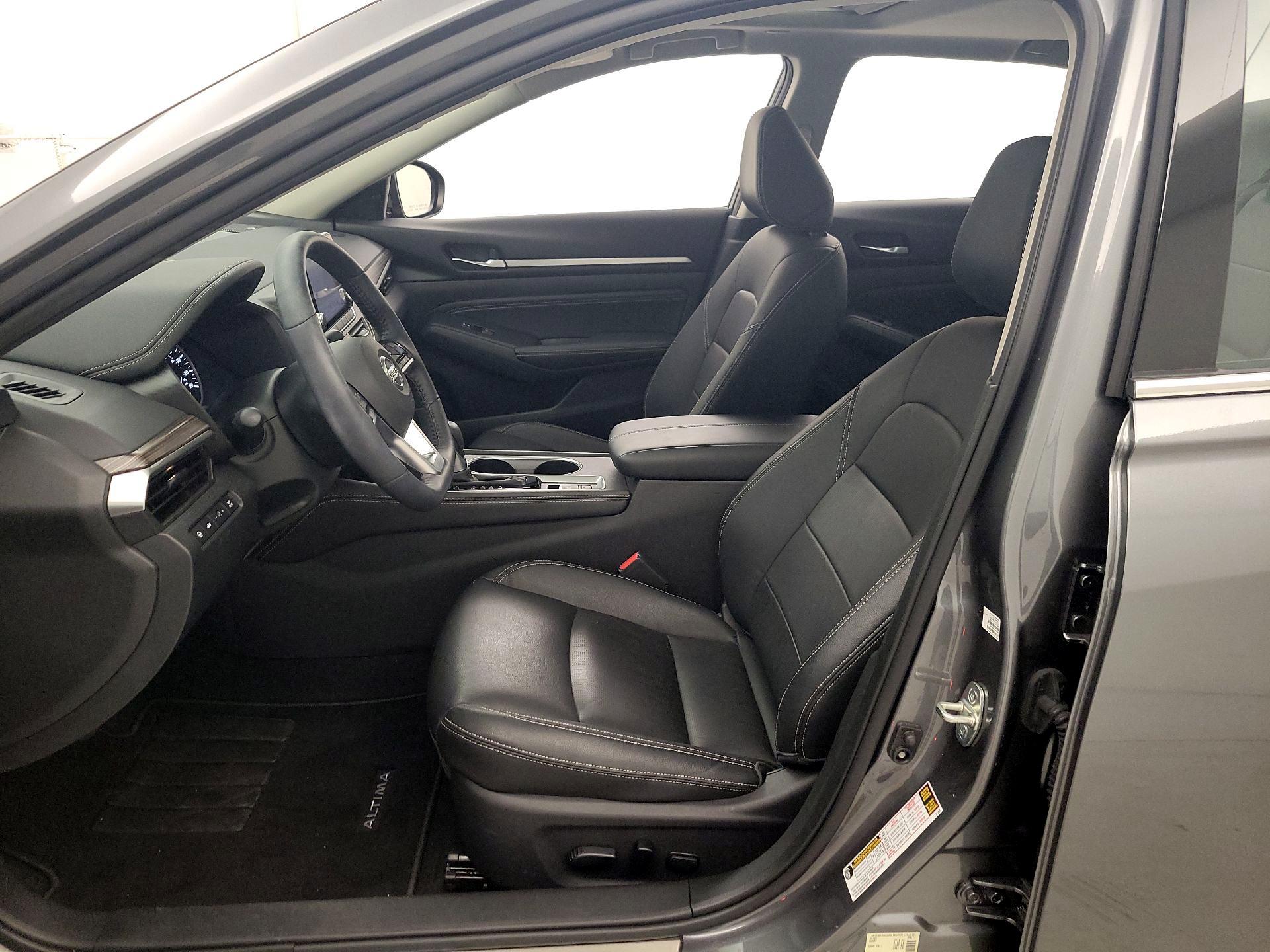 Thumbnail: 2019 Nissan Altima - 11