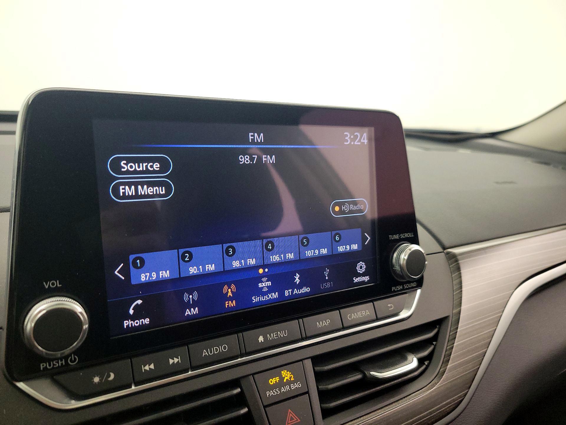 Thumbnail: 2019 Nissan Altima - 16