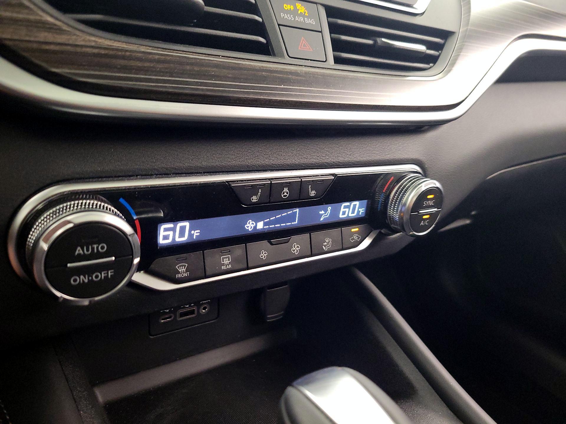 Thumbnail: 2019 Nissan Altima - 17