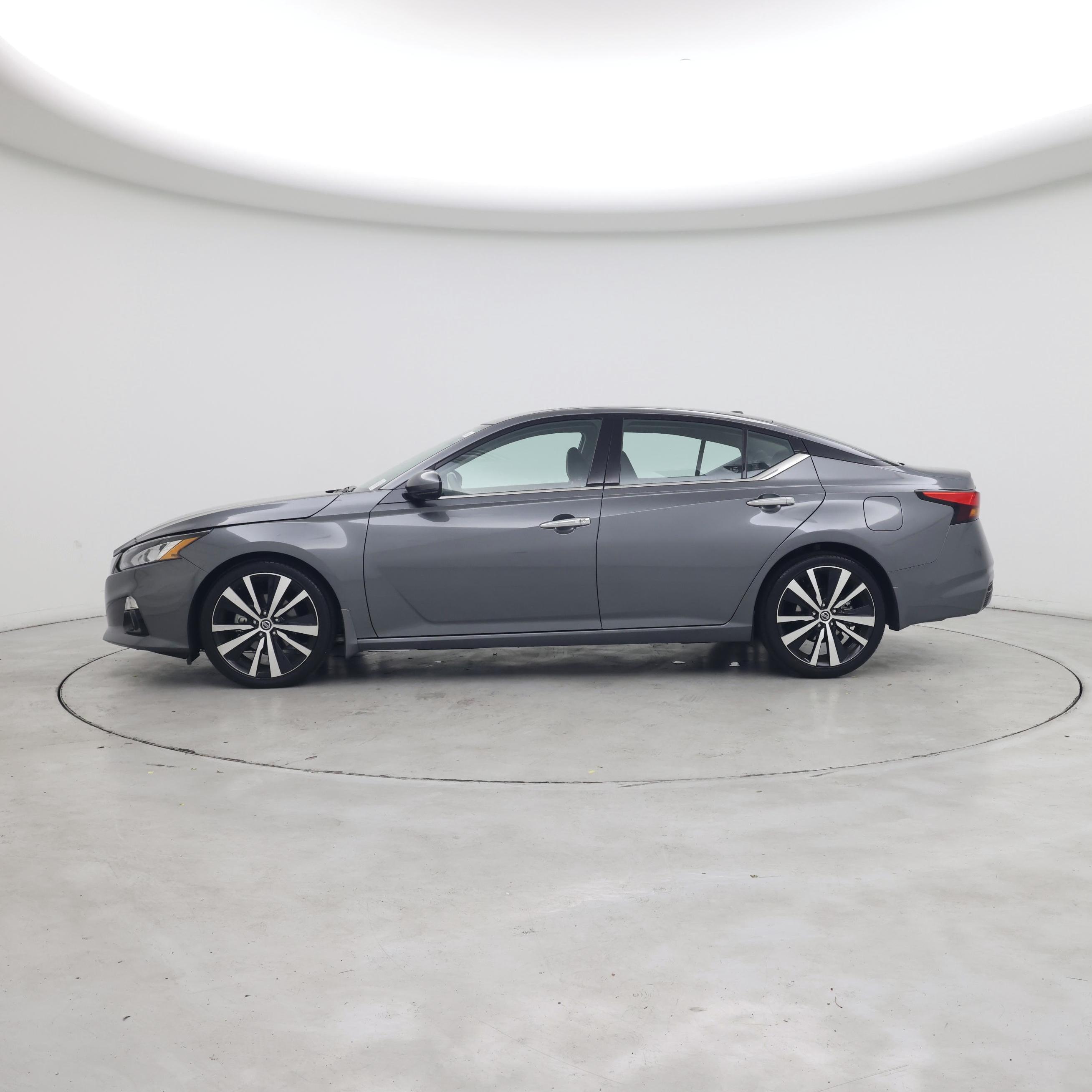 Thumbnail: 2019 Nissan Altima - 3