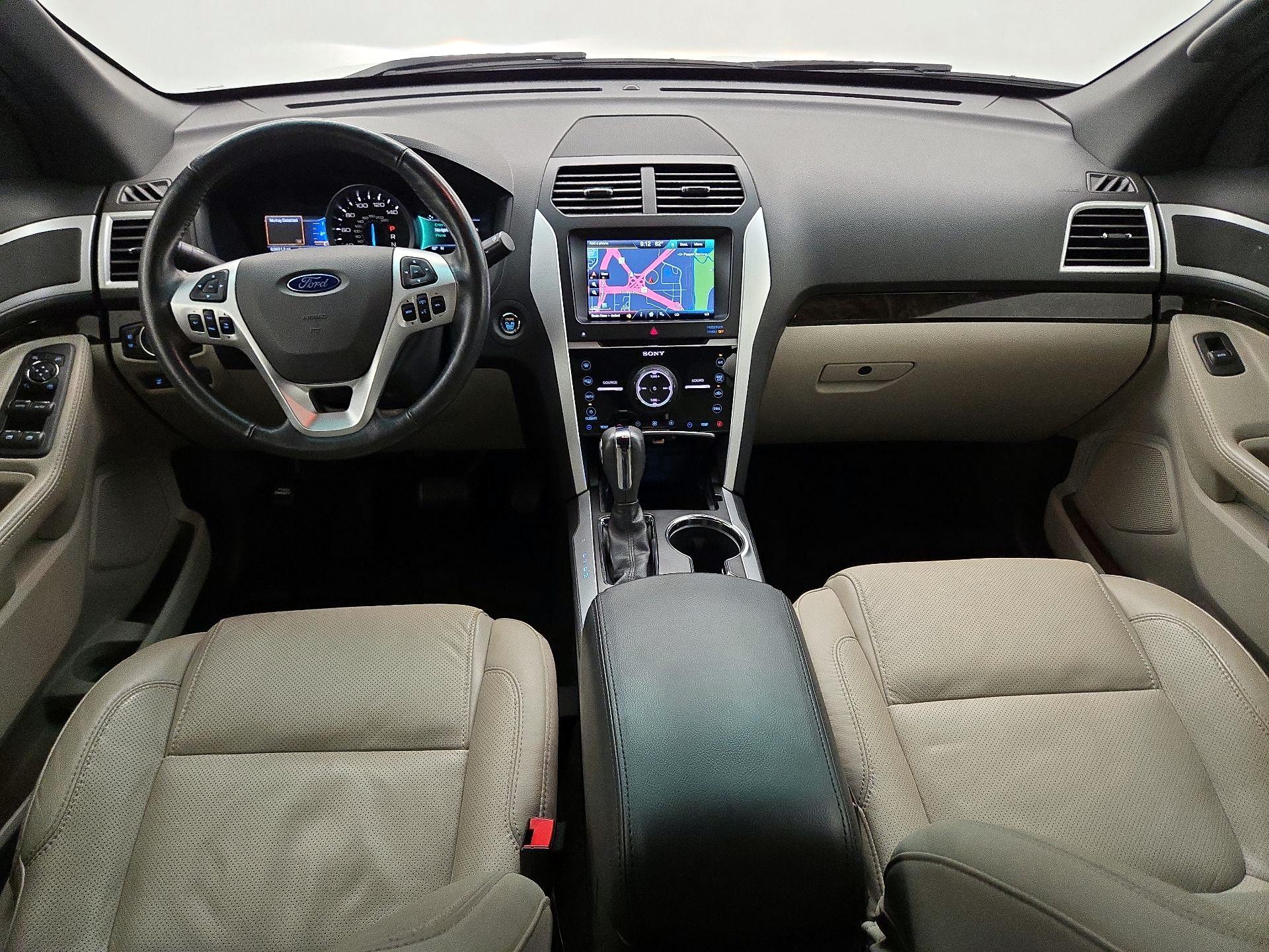 Thumbnail: 2015 Ford Explorer - 9