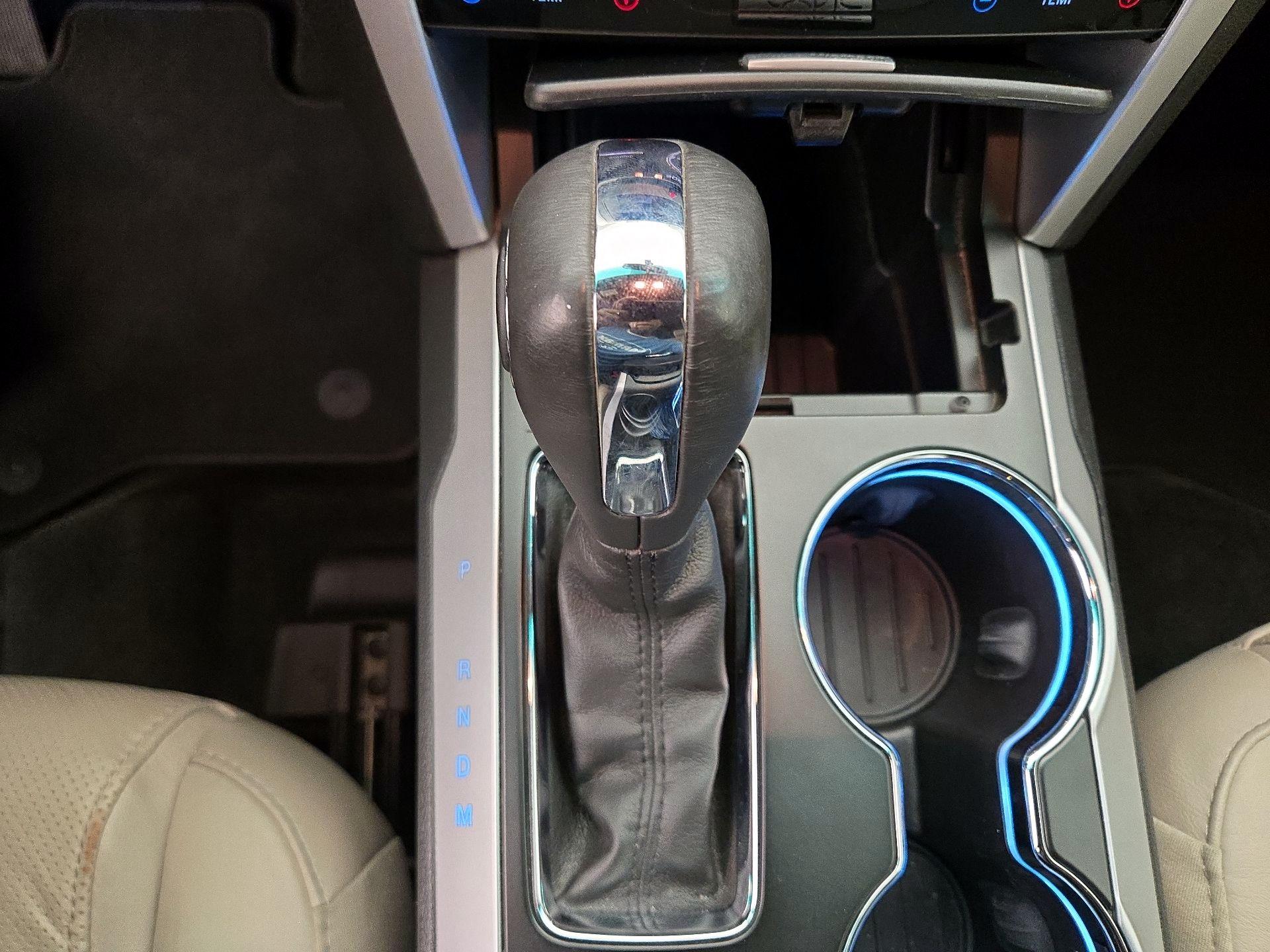 Thumbnail: 2015 Ford Explorer - 18
