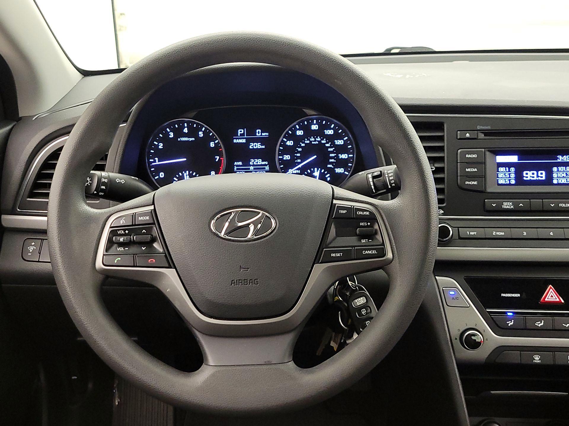 Thumbnail: 2018 Hyundai Elantra - 10