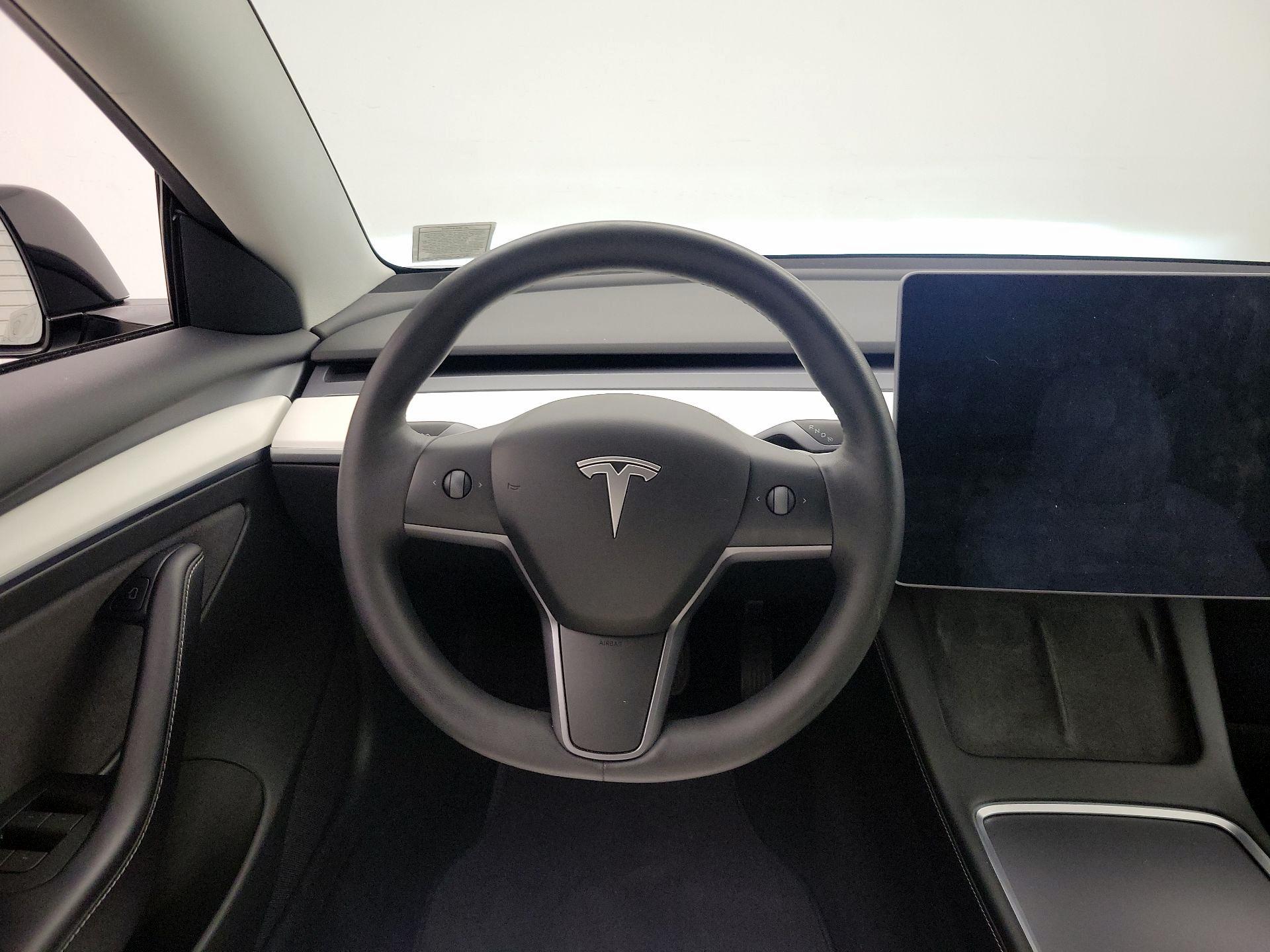 Thumbnail: 2022 Tesla Model 3 - 10