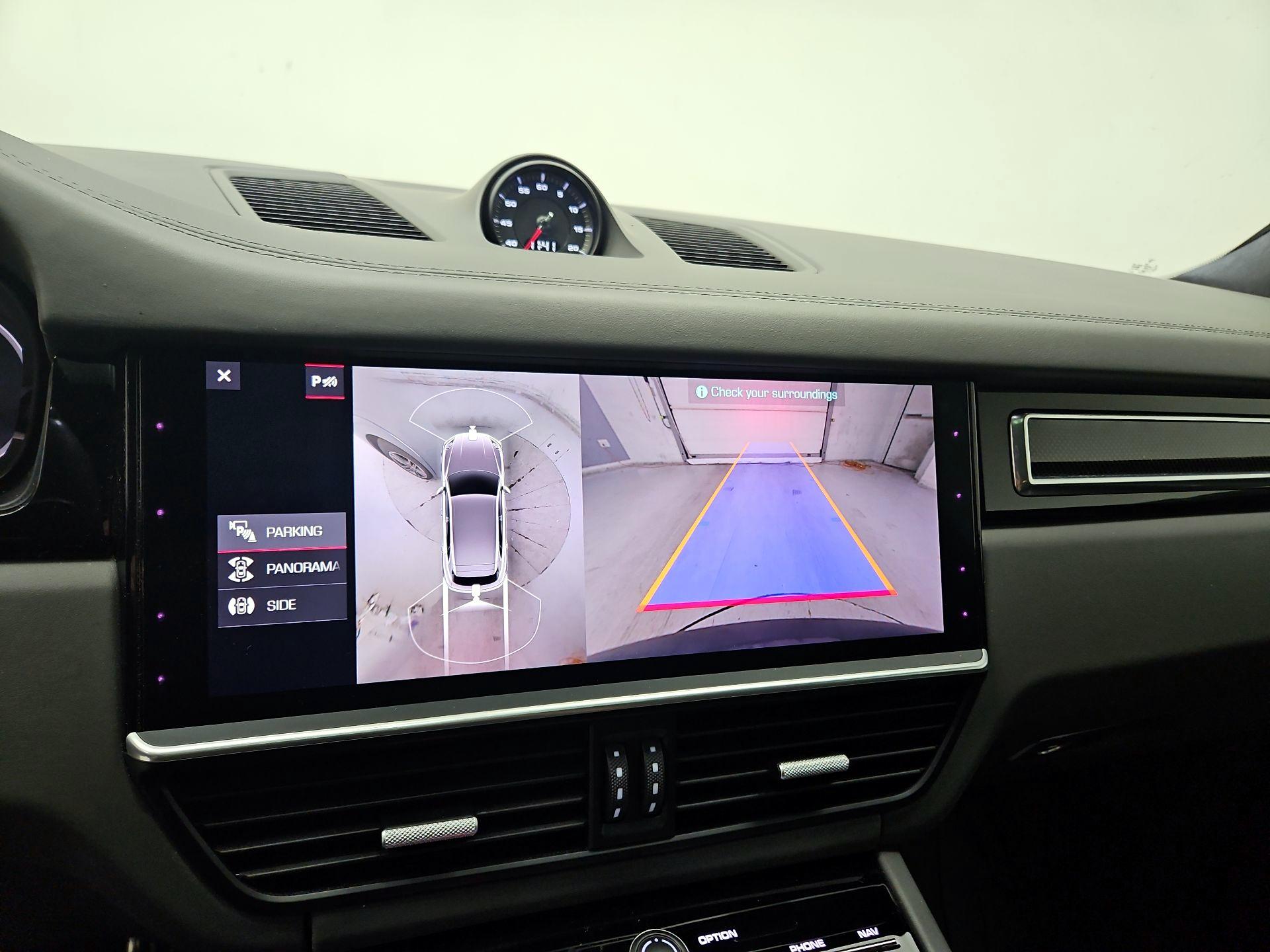 Thumbnail: 2019 Porsche Cayenne - 15