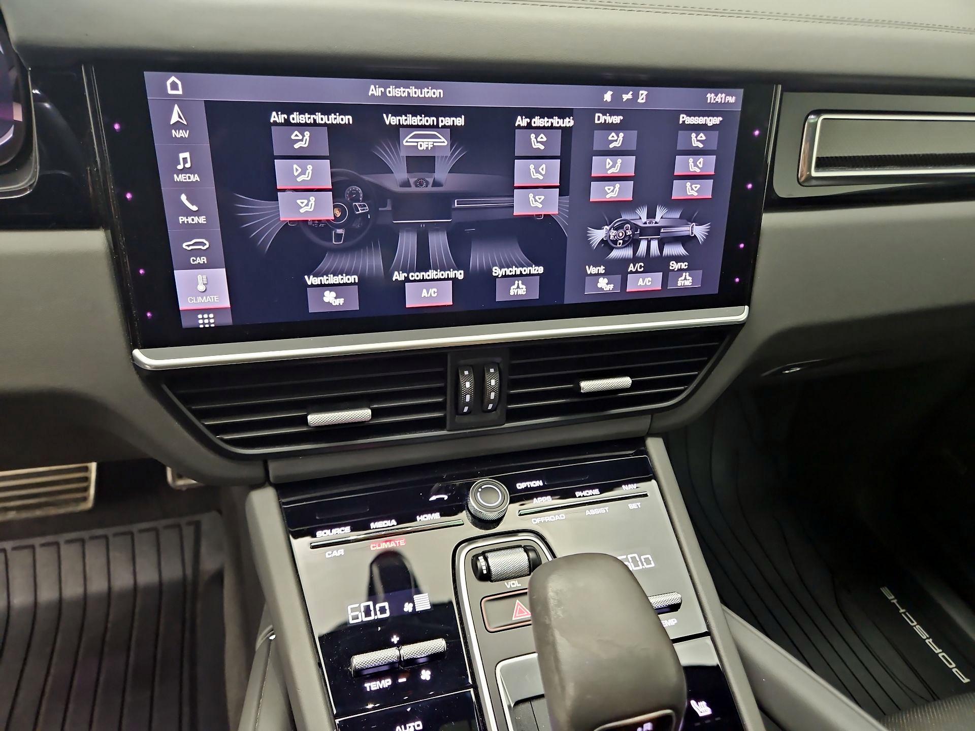 Thumbnail: 2019 Porsche Cayenne - 17
