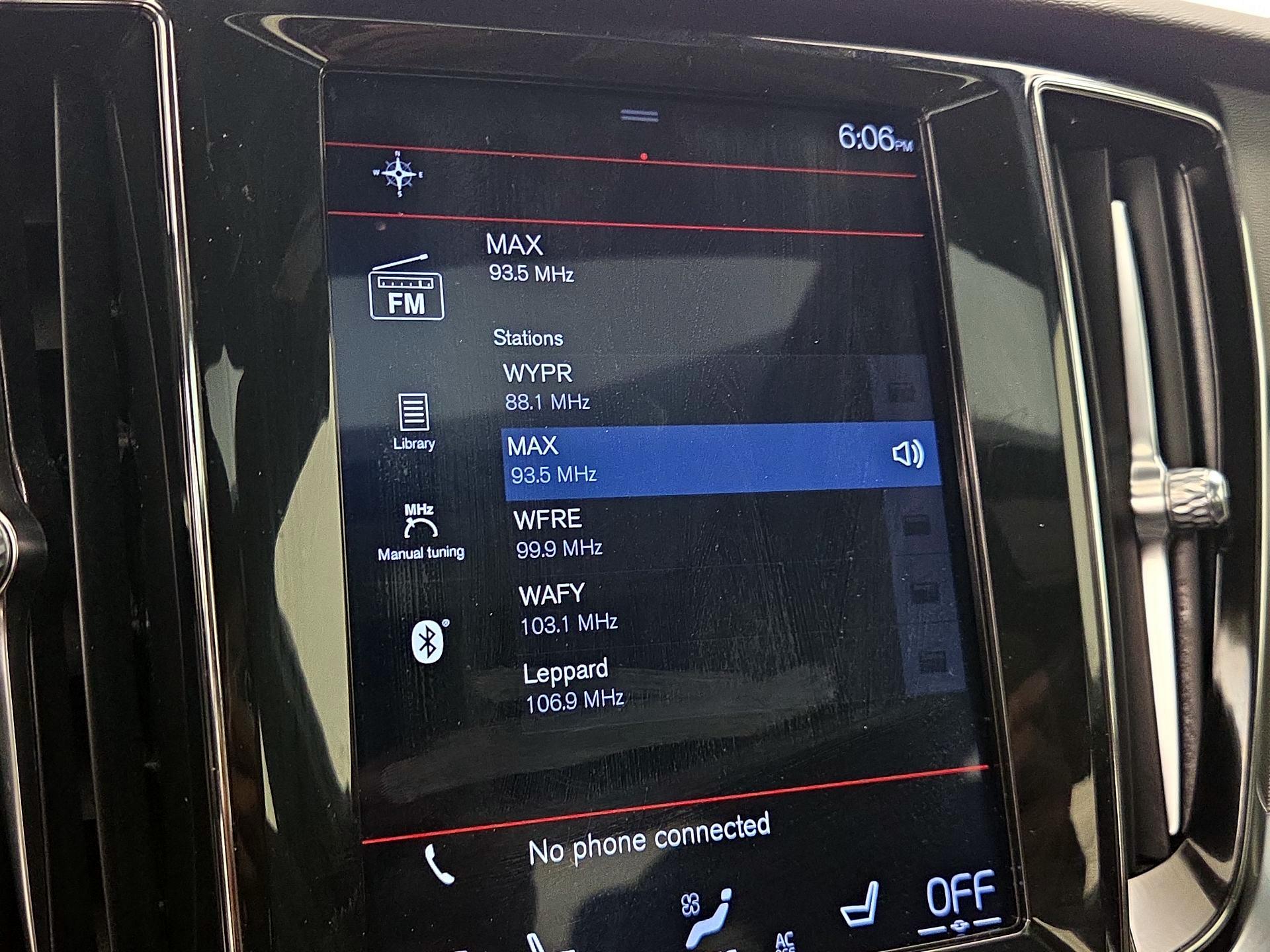 Thumbnail: 2019 Volvo S60 - 16