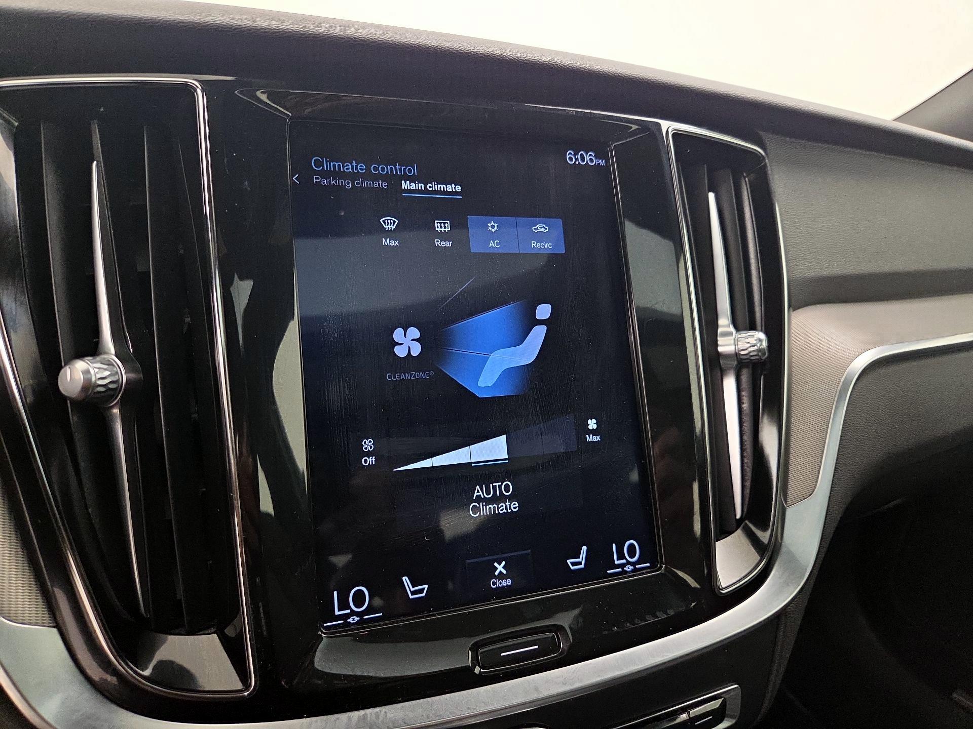 Thumbnail: 2019 Volvo S60 - 17