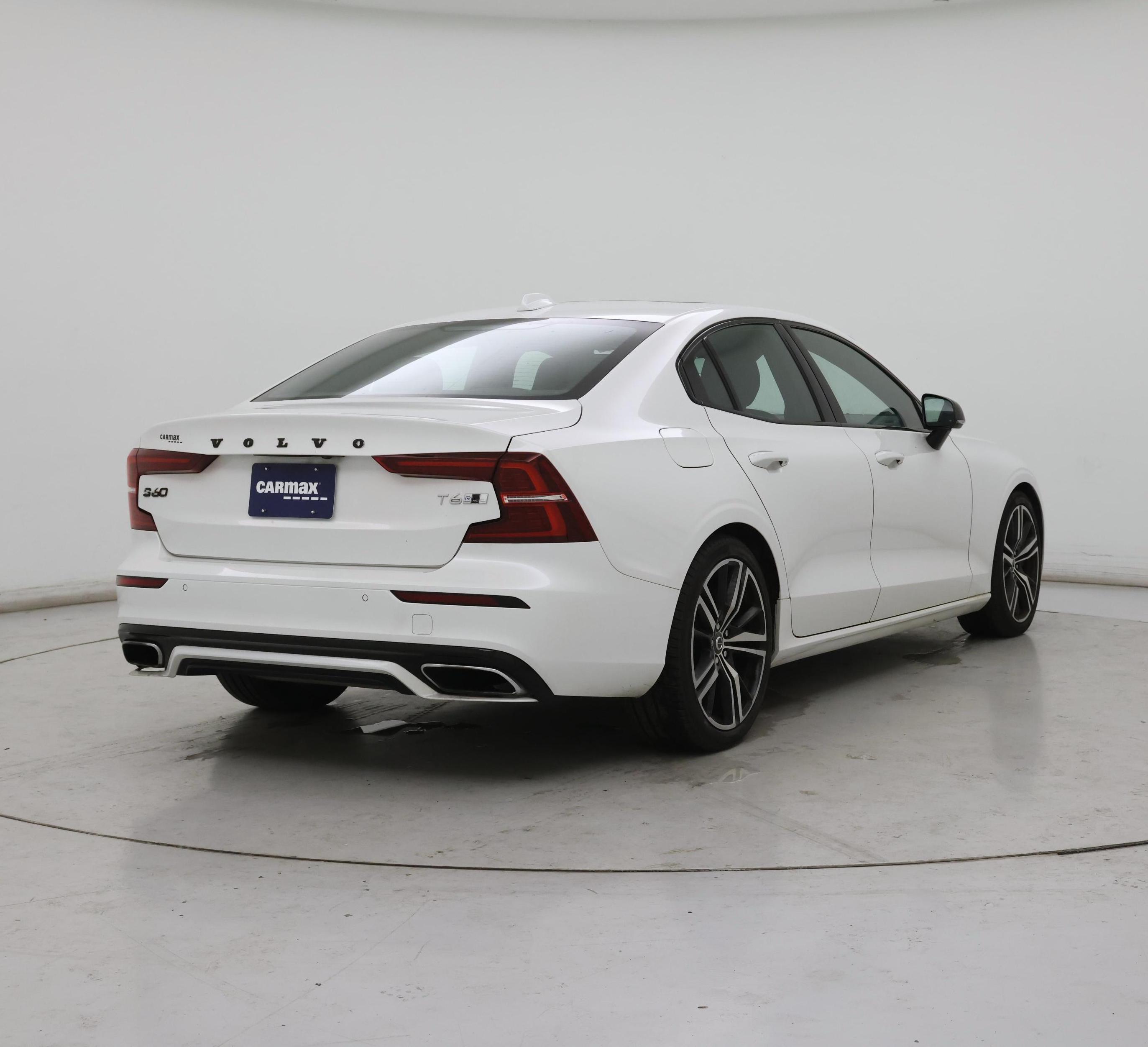 Thumbnail: 2019 Volvo S60 - 8