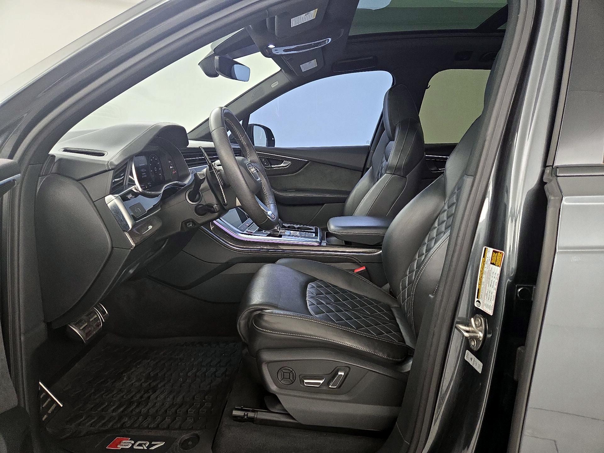 Thumbnail: 2021 Audi SQ7 - 11
