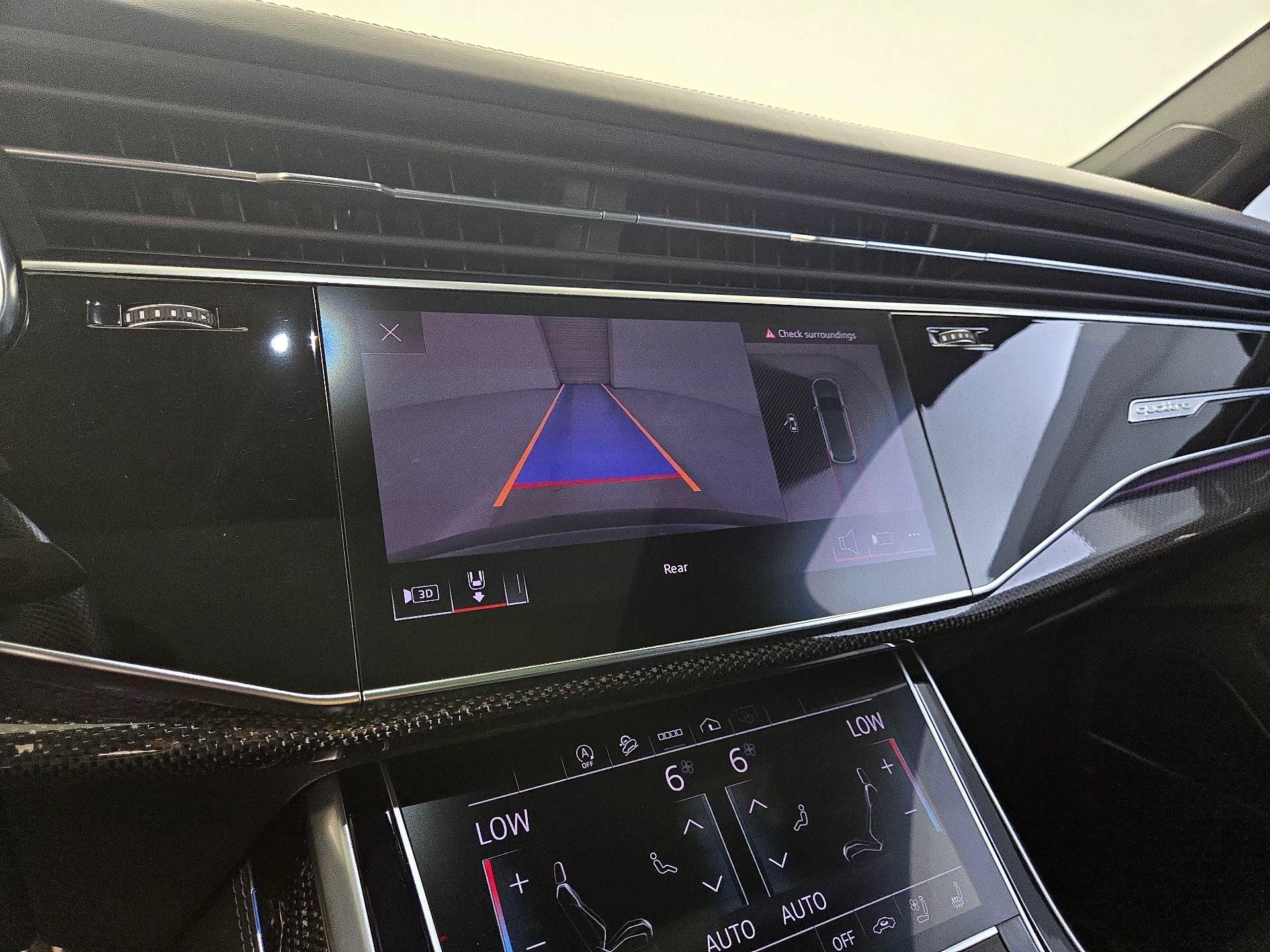 Thumbnail: 2021 Audi SQ7 - 15