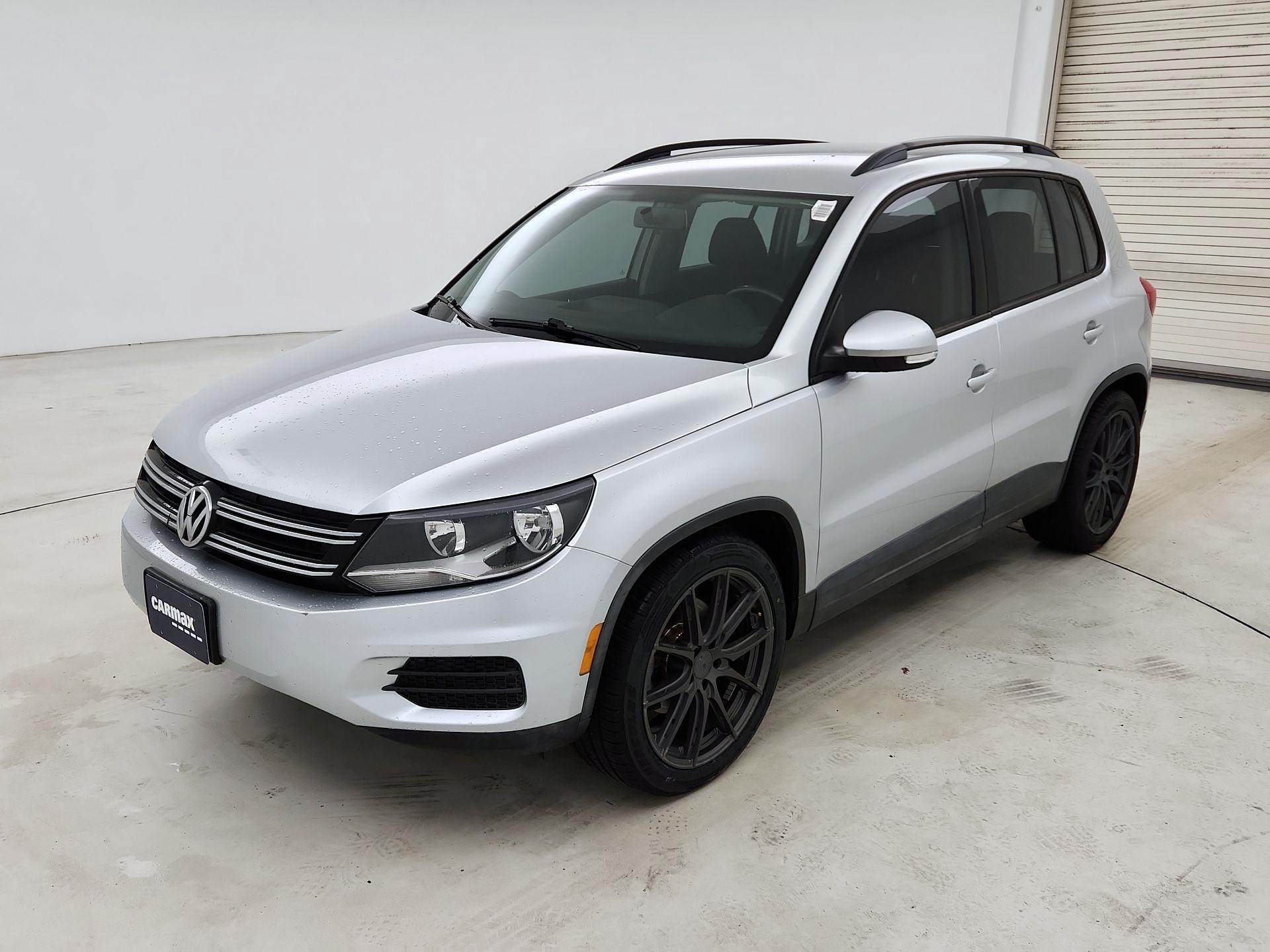 Thumbnail: 2018 Volkswagen Tiguan - 3