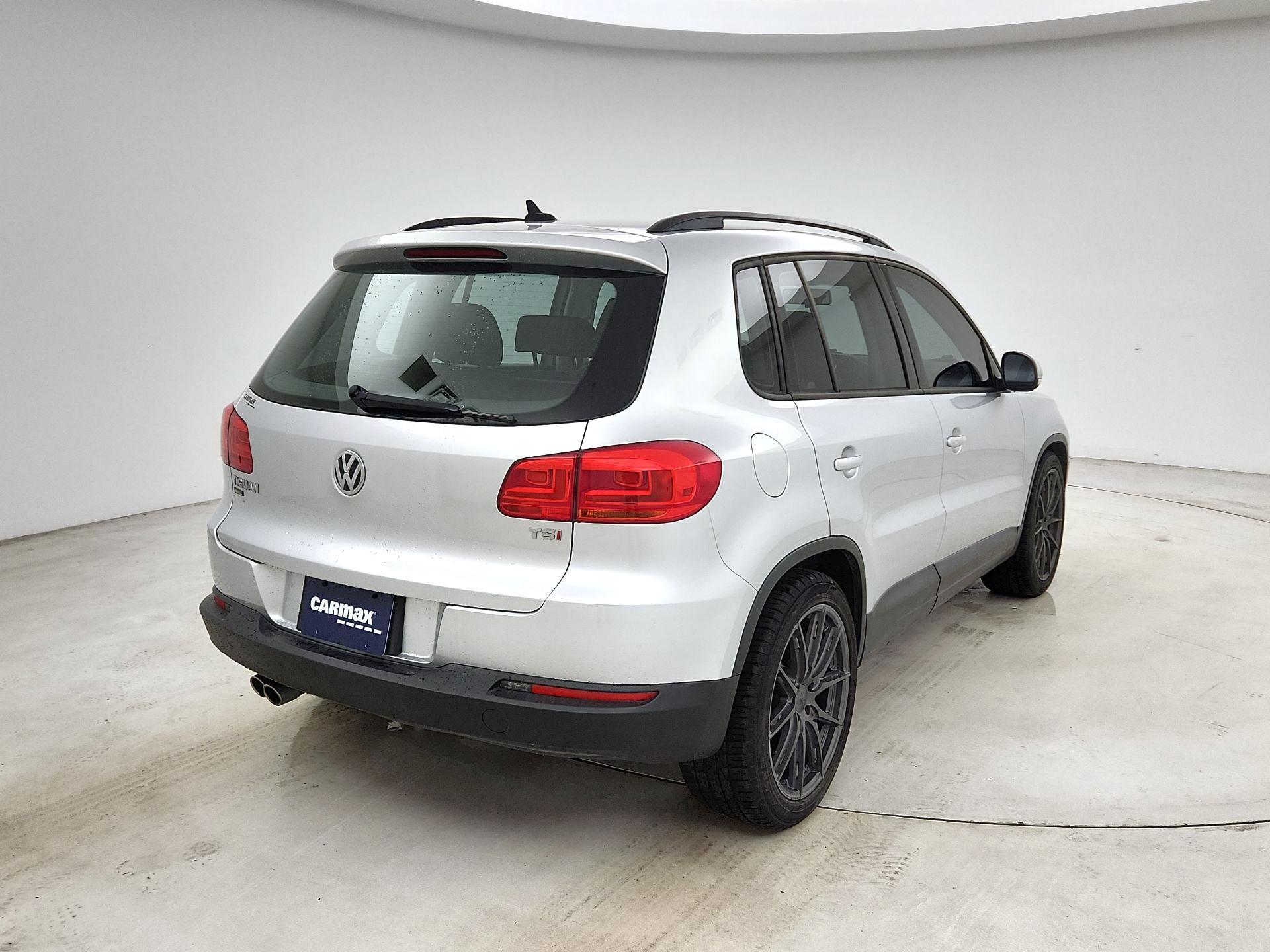 Thumbnail: 2018 Volkswagen Tiguan - 5