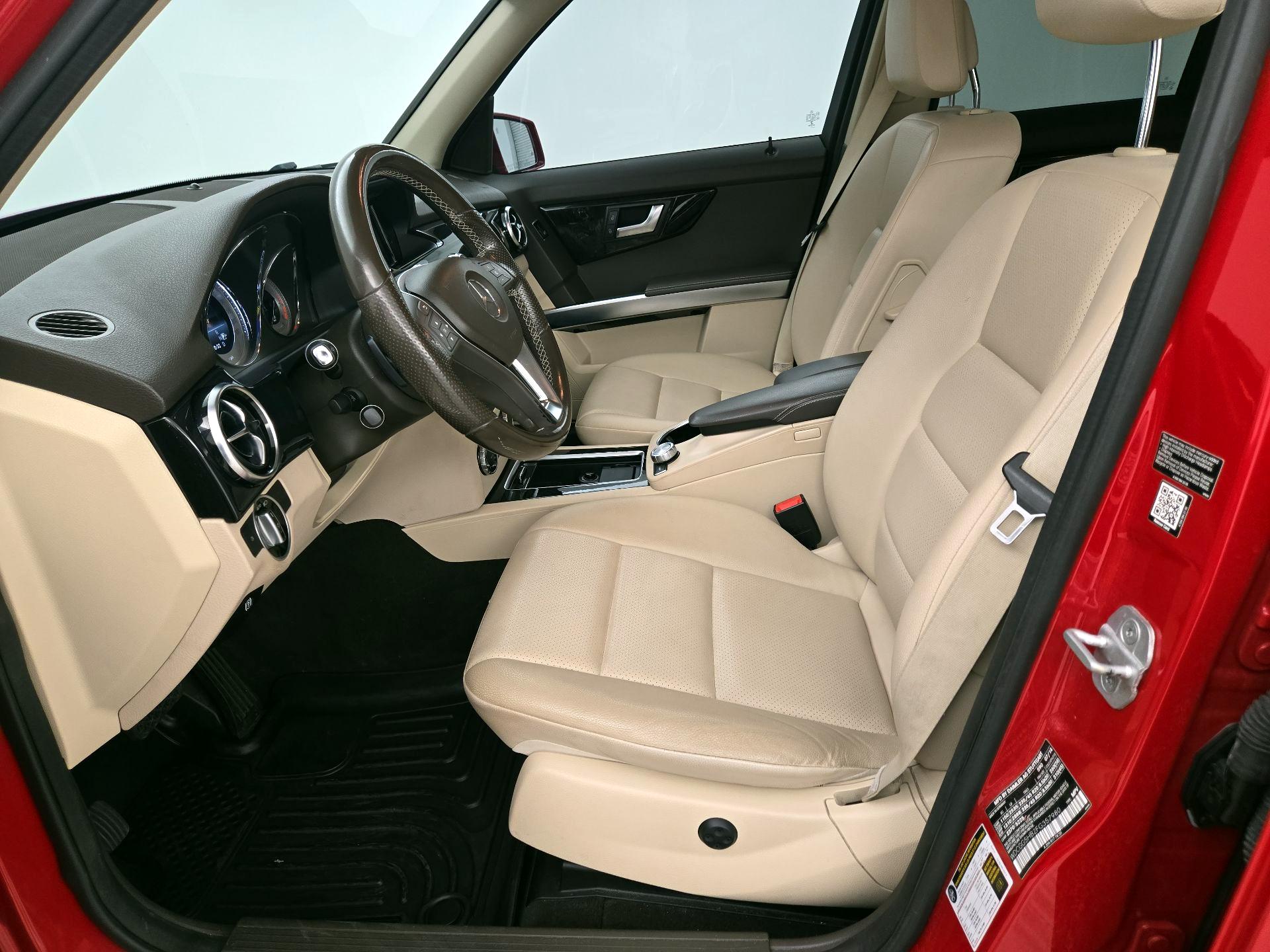 Thumbnail: 2015 Mercedes-Benz GLK - 11