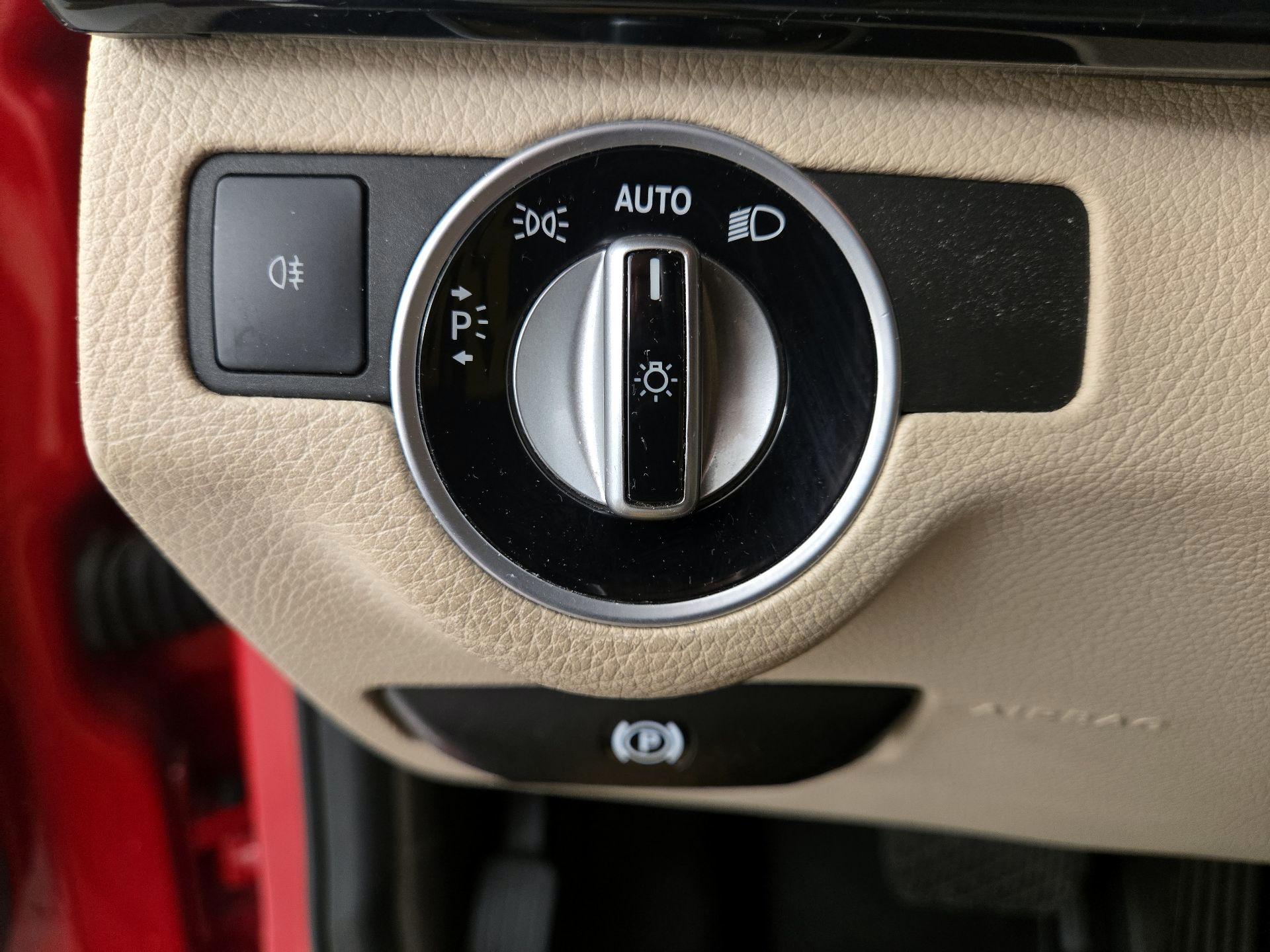 Thumbnail: 2015 Mercedes-Benz GLK - 13