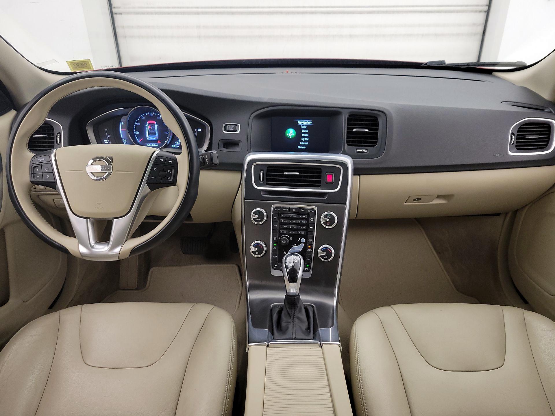 Thumbnail: 2015 Volvo S60 - 9