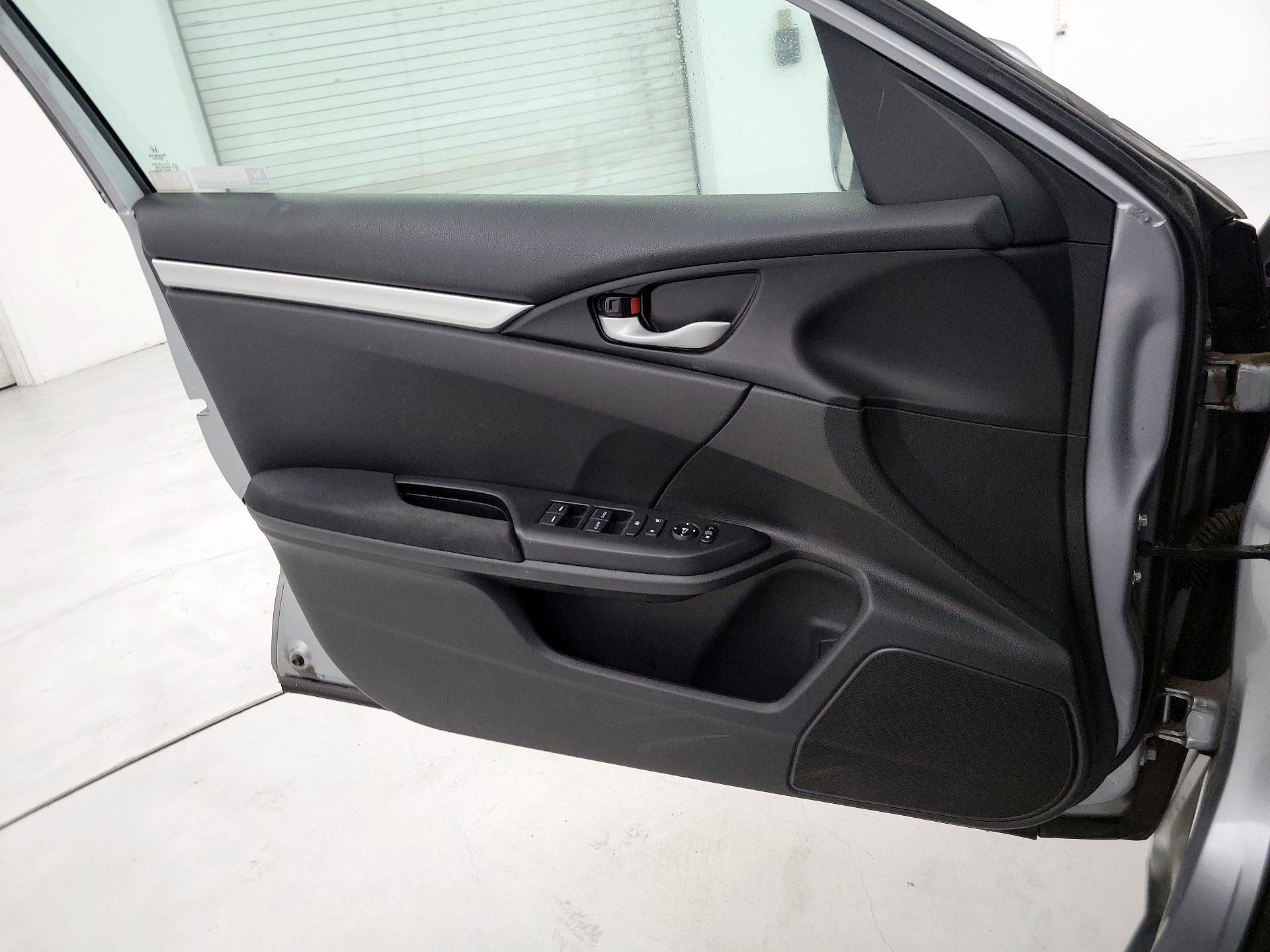 Thumbnail: 2019 Honda Civic - 12