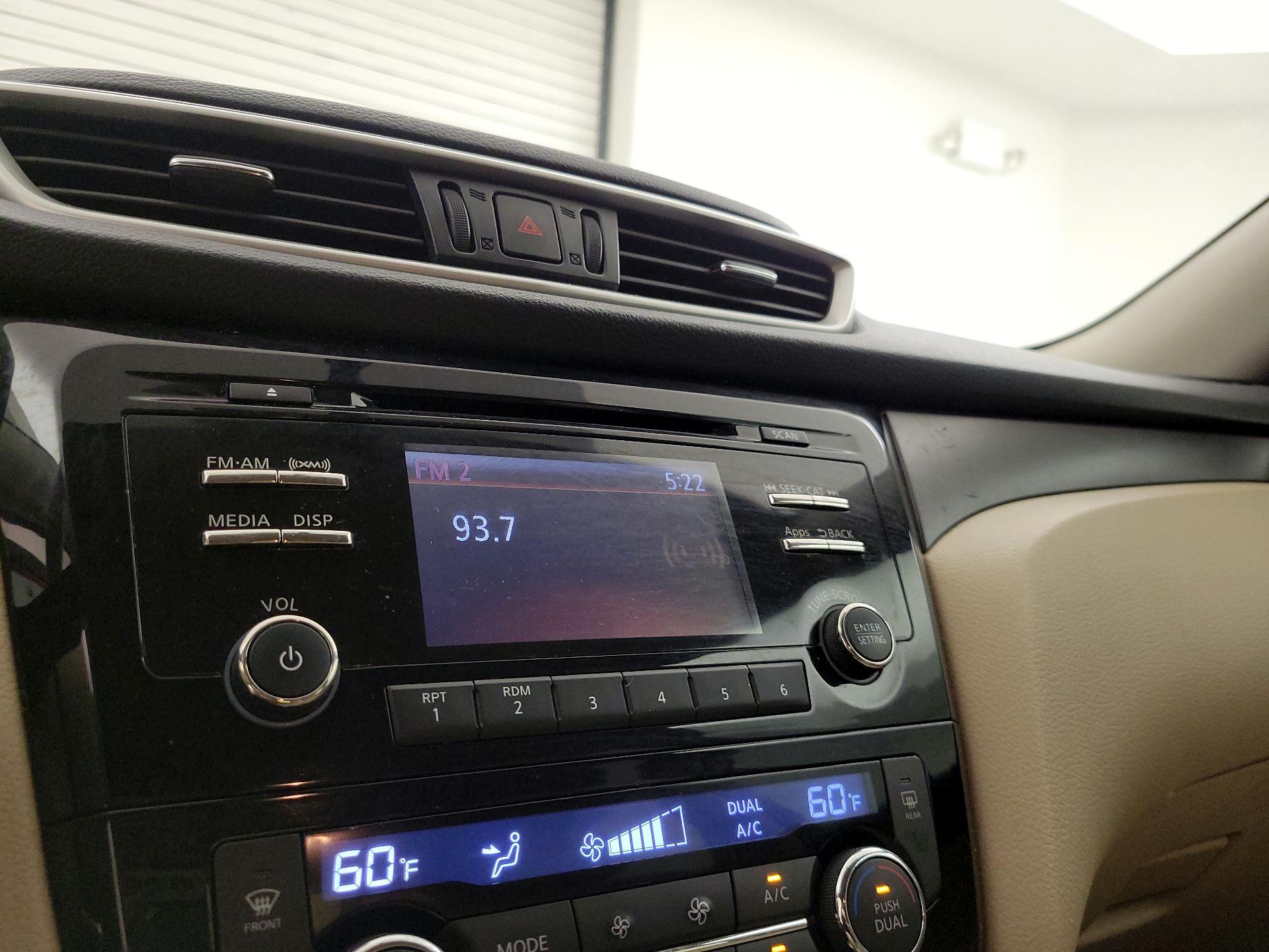 Thumbnail: 2014 Nissan Rogue - 15