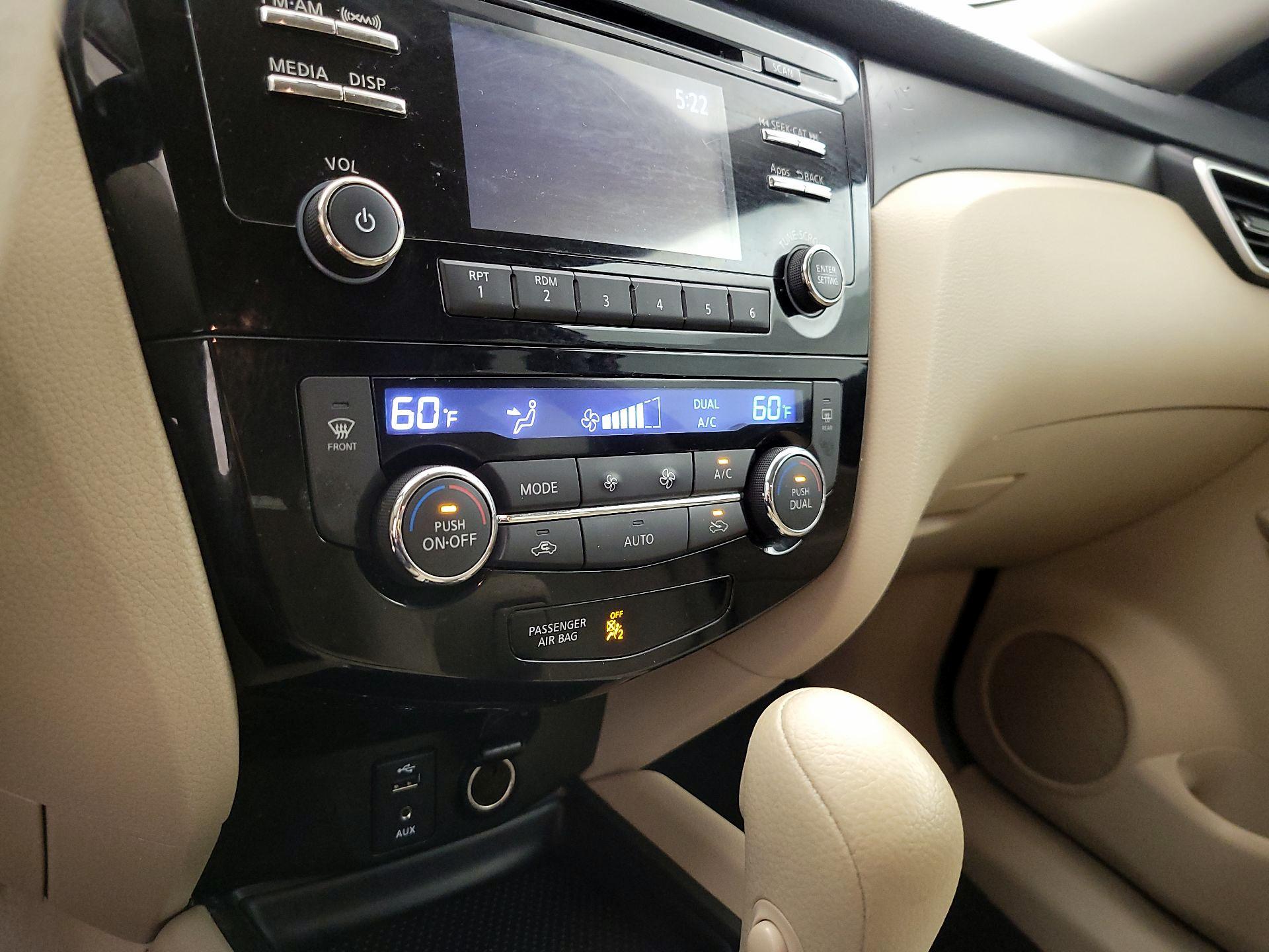 Thumbnail: 2014 Nissan Rogue - 16