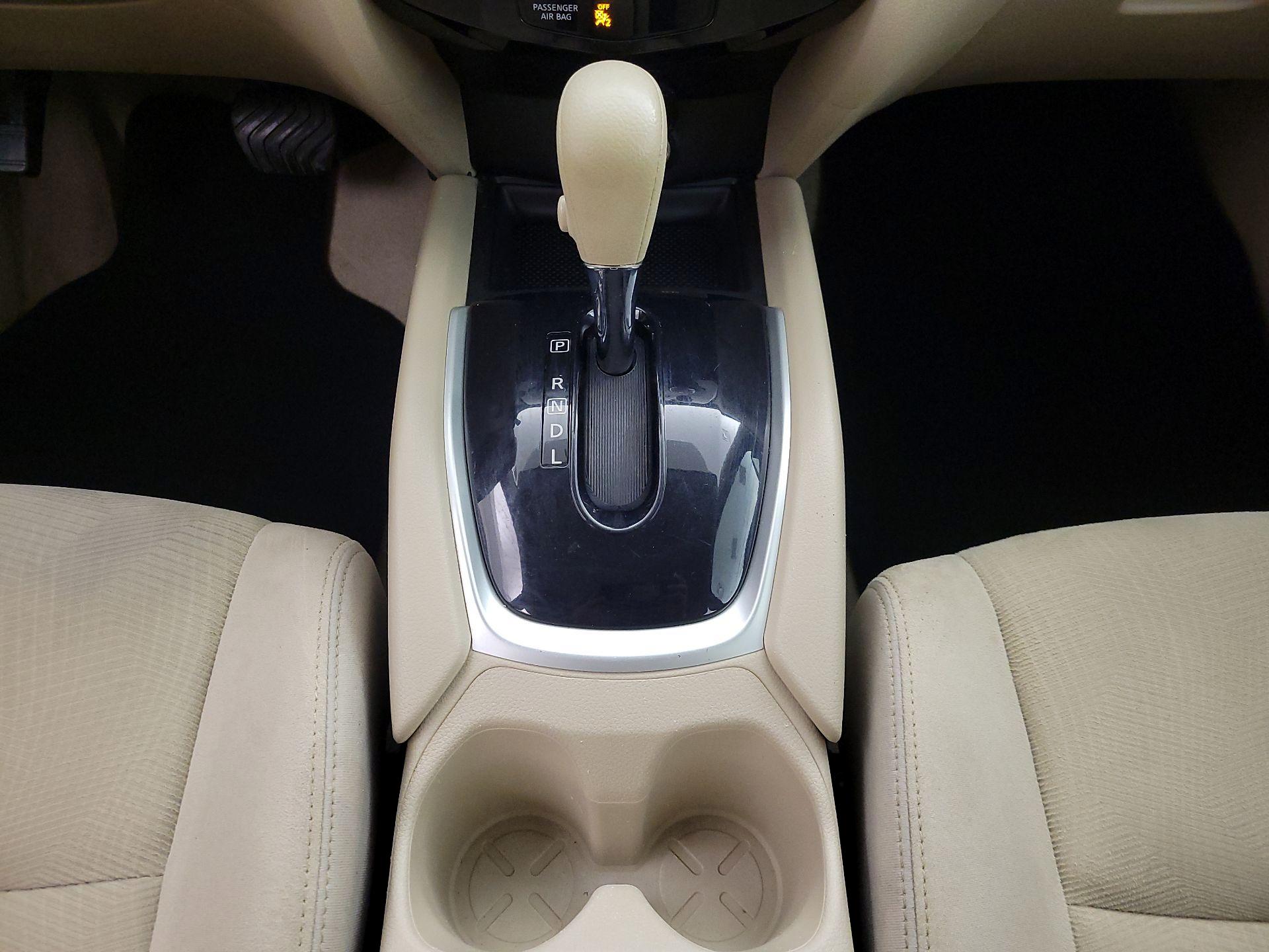 Thumbnail: 2014 Nissan Rogue - 17
