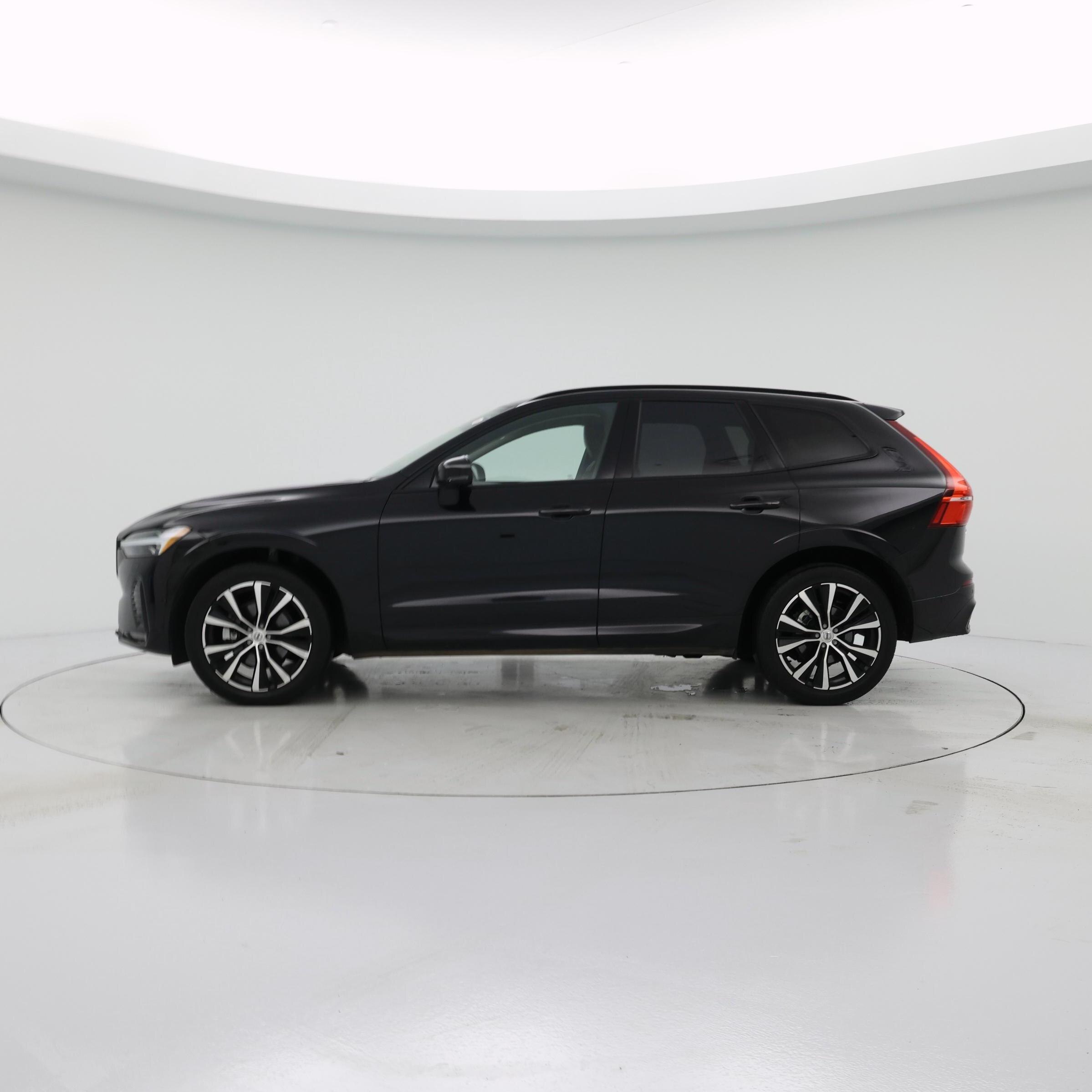 Thumbnail: 2025 Volvo XC60 - 3