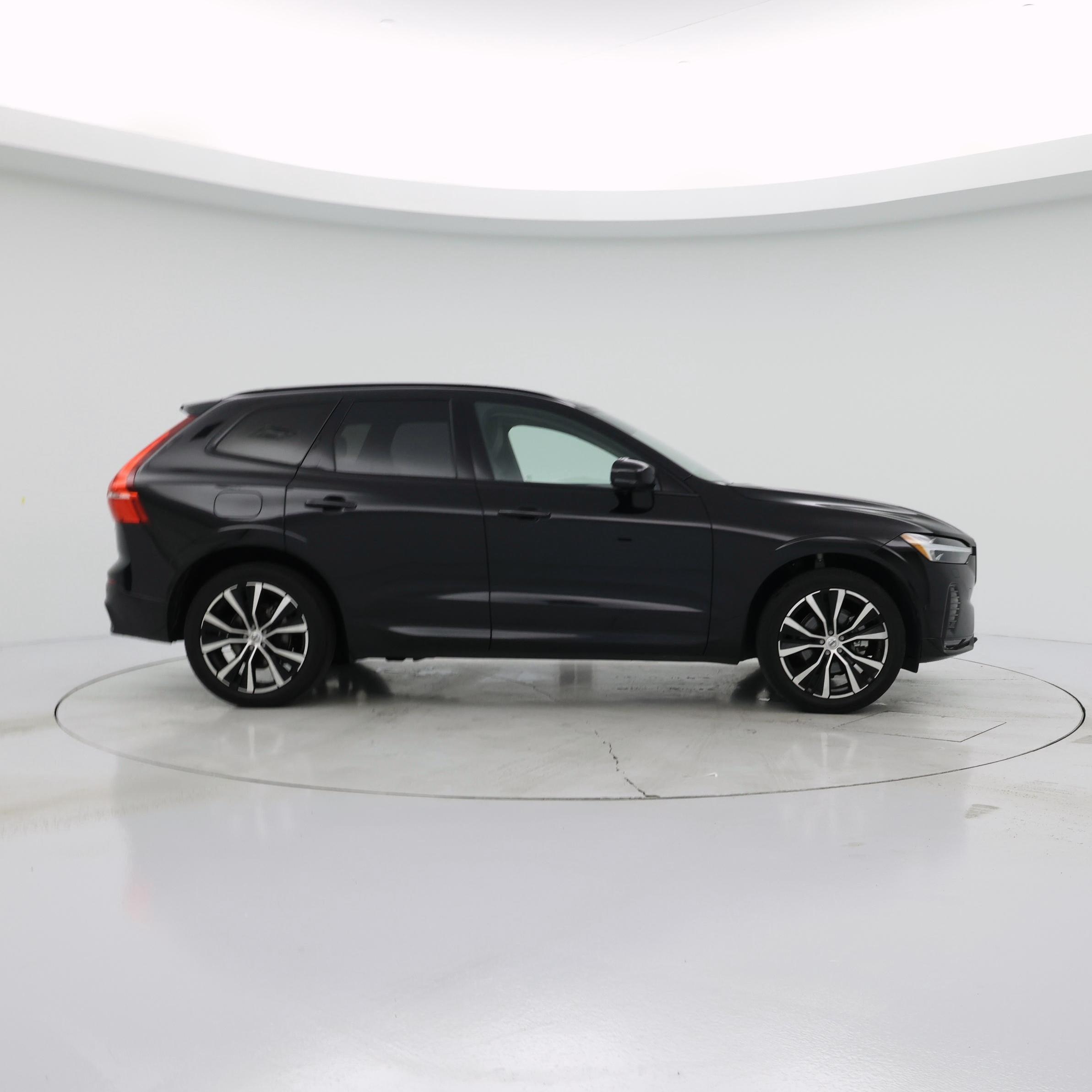 Thumbnail: 2025 Volvo XC60 - 7