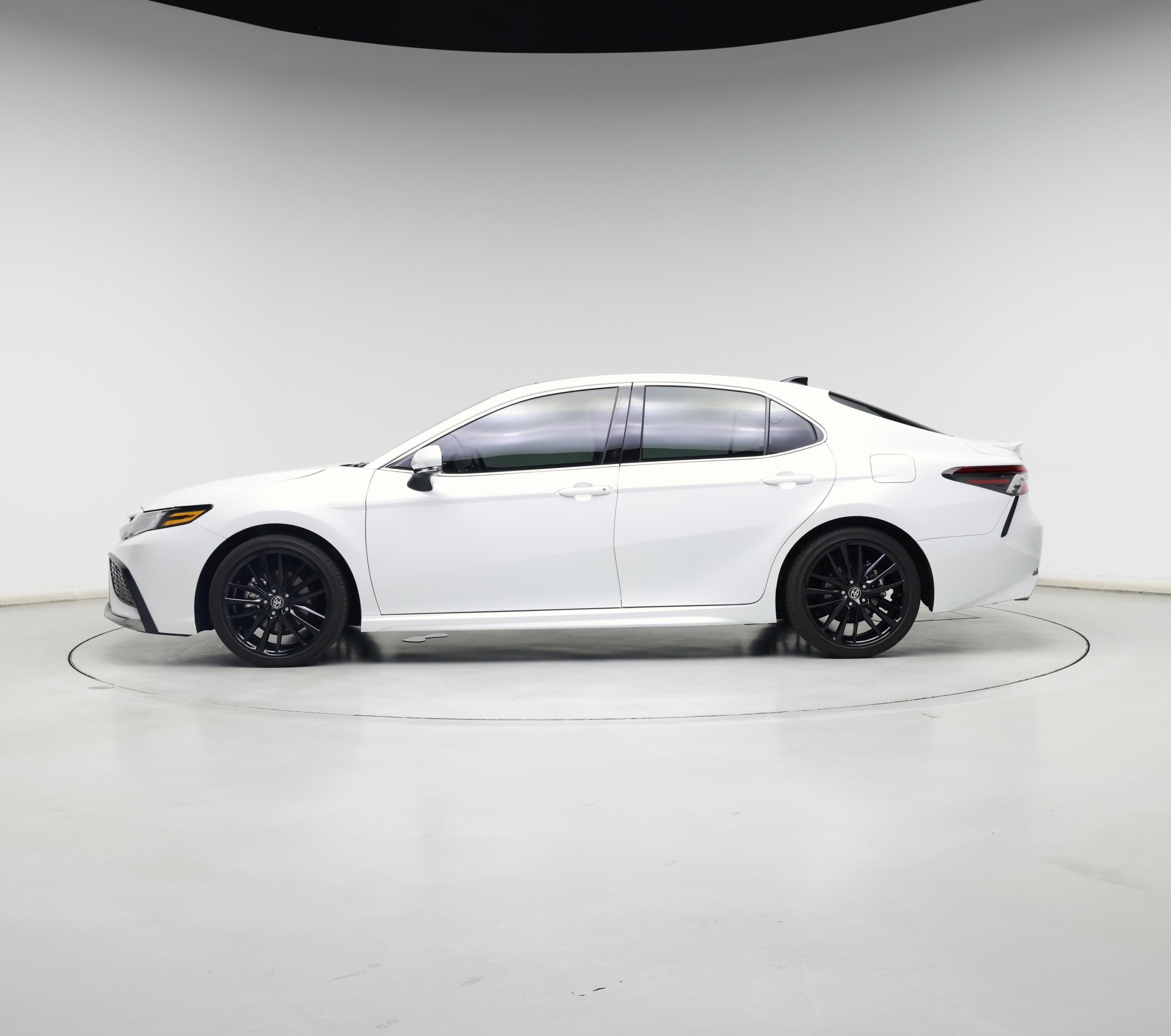 Thumbnail: 2024 Toyota Camry - 3
