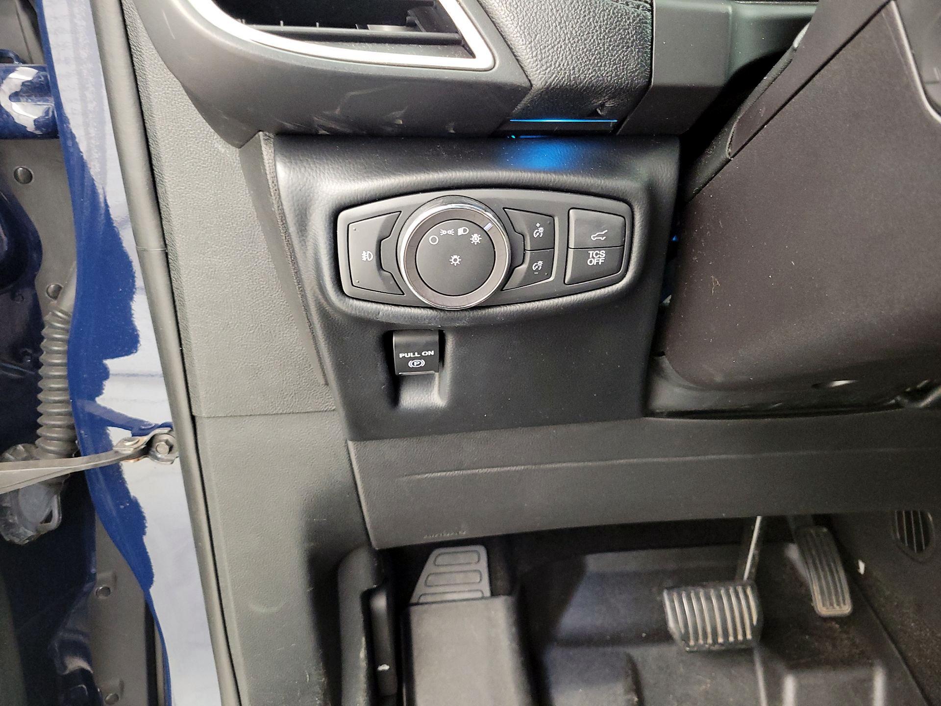 Thumbnail: 2019 Lincoln Nautilus - 13