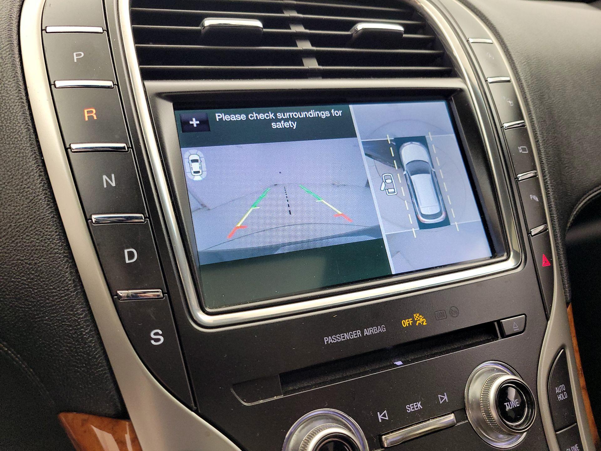 Thumbnail: 2019 Lincoln Nautilus - 15