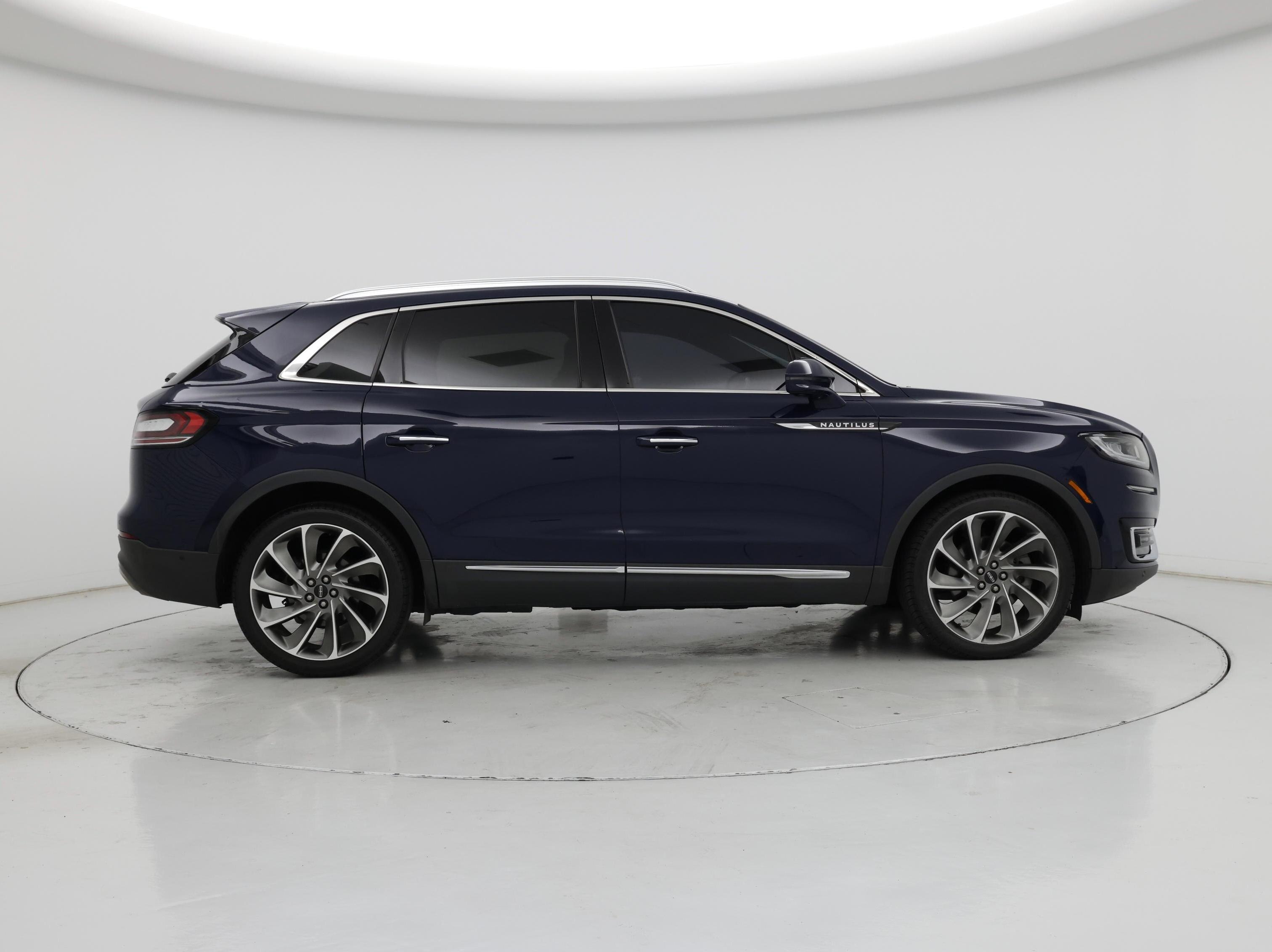 Thumbnail: 2019 Lincoln Nautilus - 7