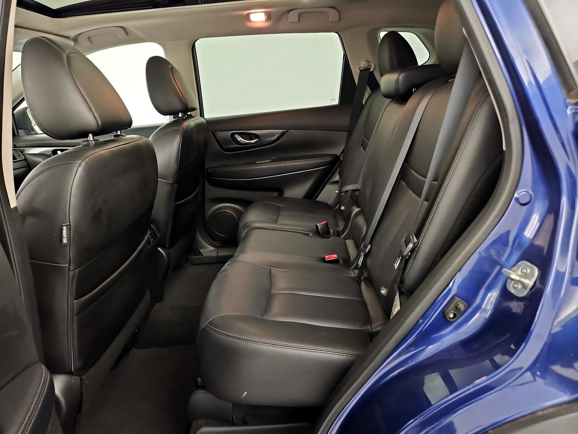 Thumbnail: 2018 Nissan Rogue - 19