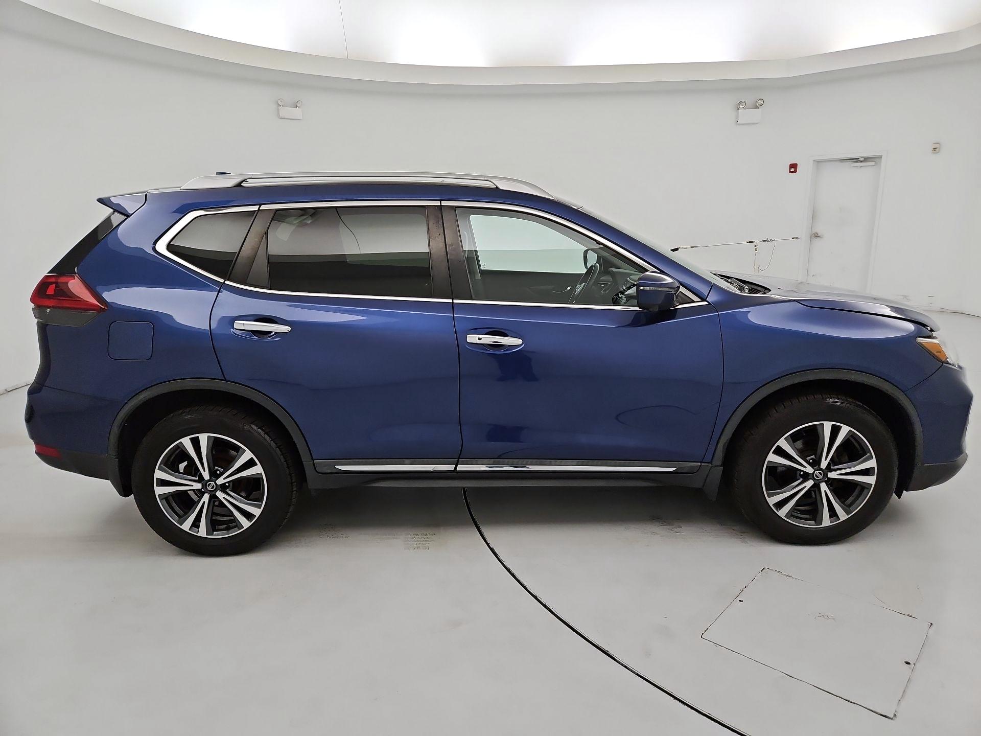 Thumbnail: 2018 Nissan Rogue - 4