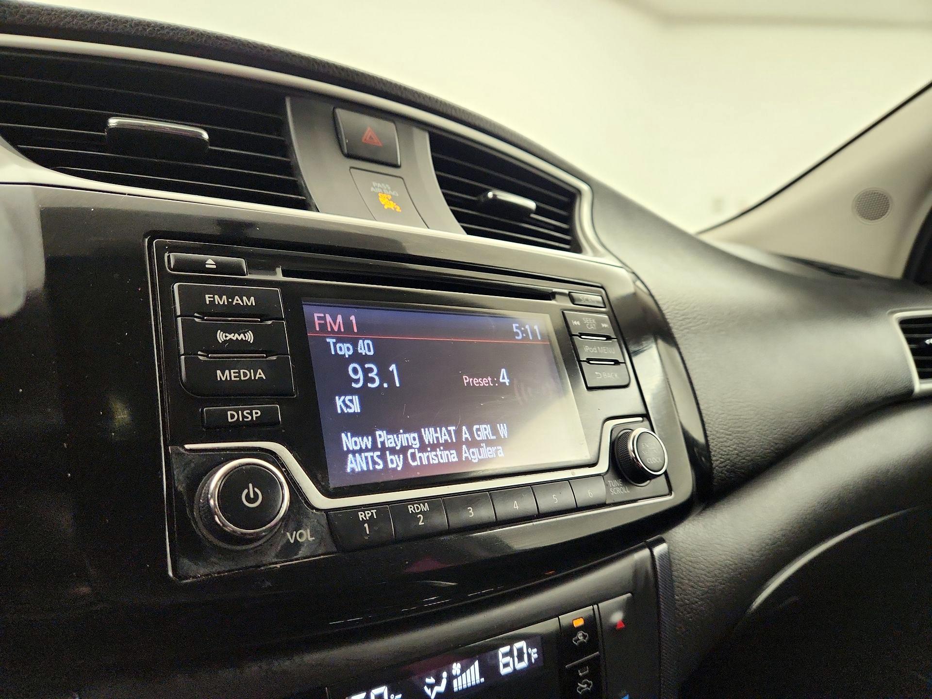 Thumbnail: 2018 Nissan Sentra - 15