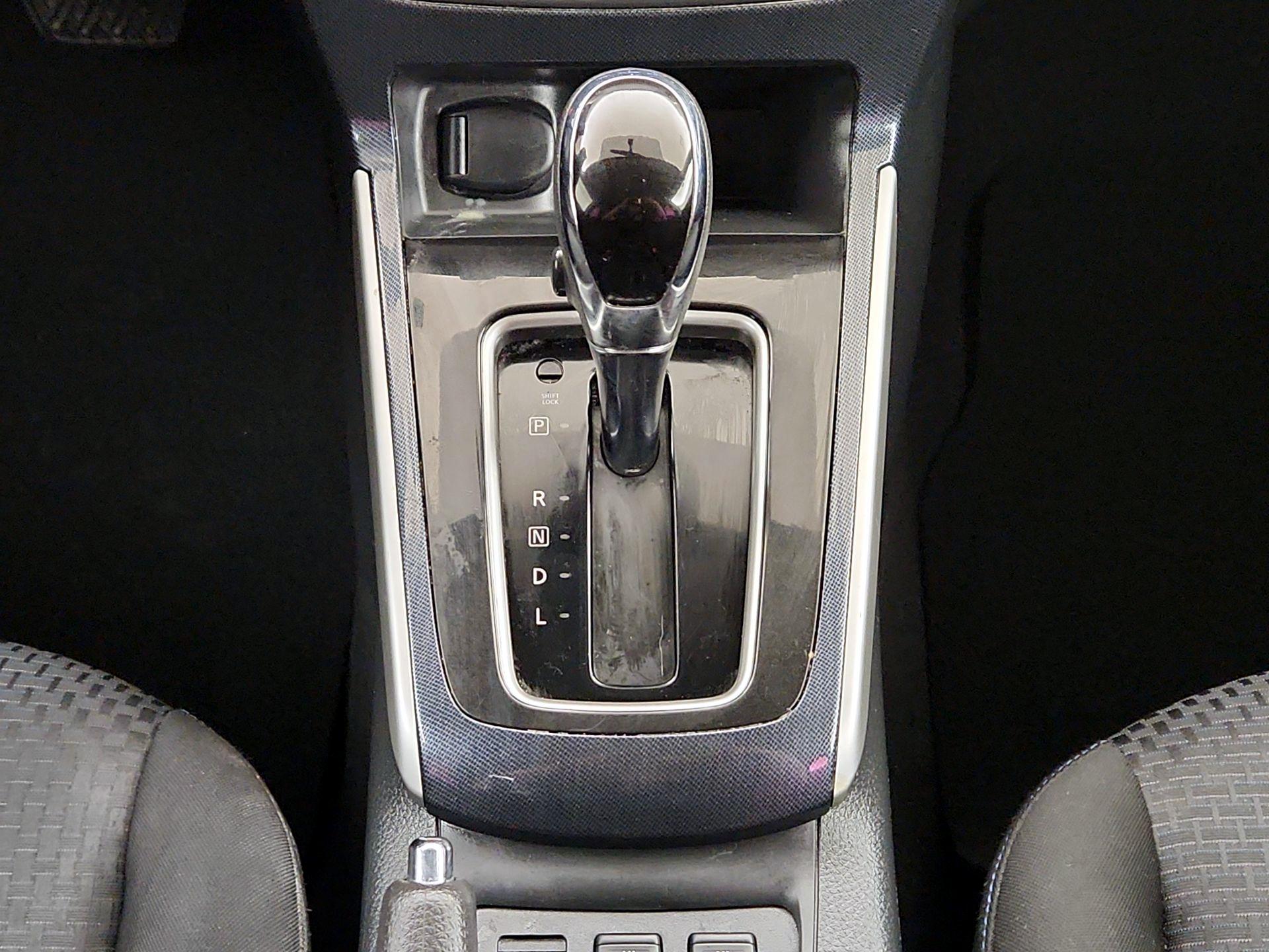 Thumbnail: 2018 Nissan Sentra - 17