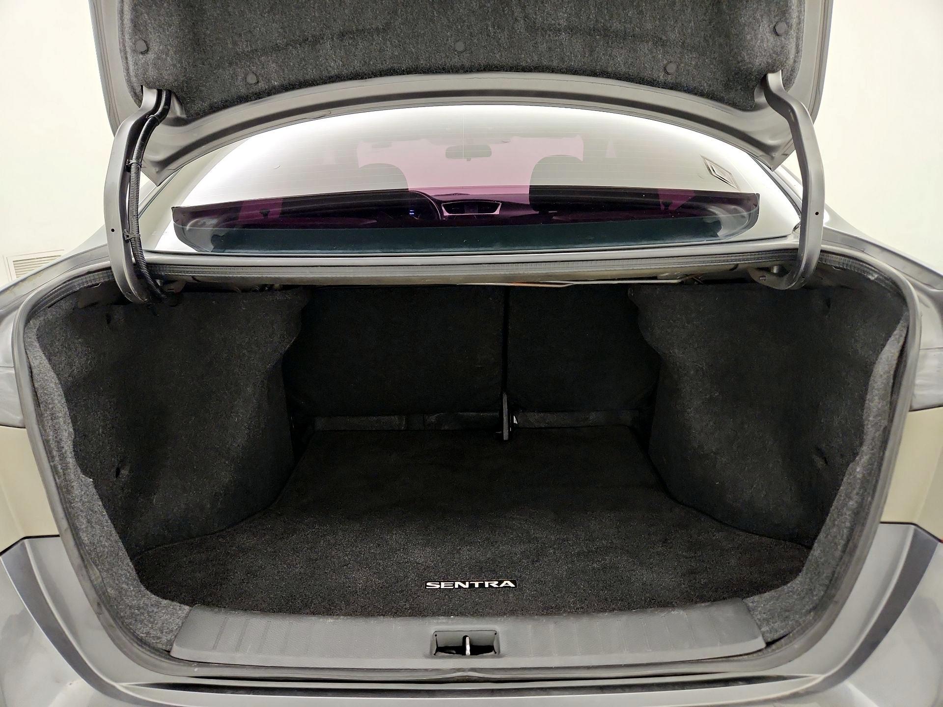 Thumbnail: 2018 Nissan Sentra - 20