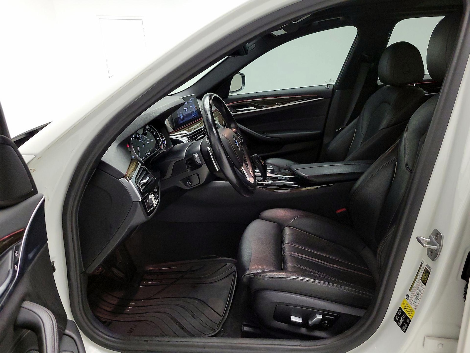 2018 BMW 5 Series 540i - Photo 12