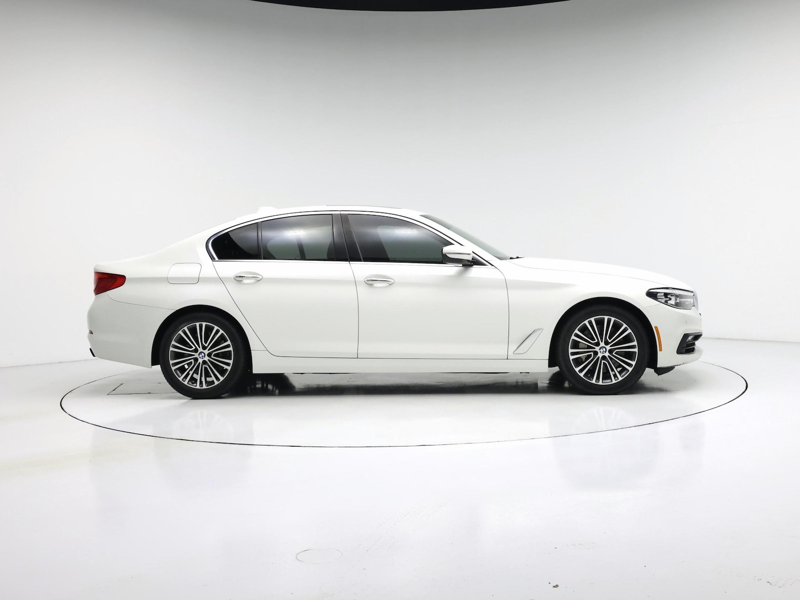 2018 BMW 5 Series 540i - Photo 8