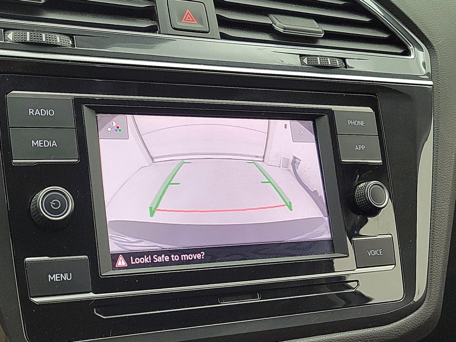 2022 Volkswagen Tiguan S - Photo 15