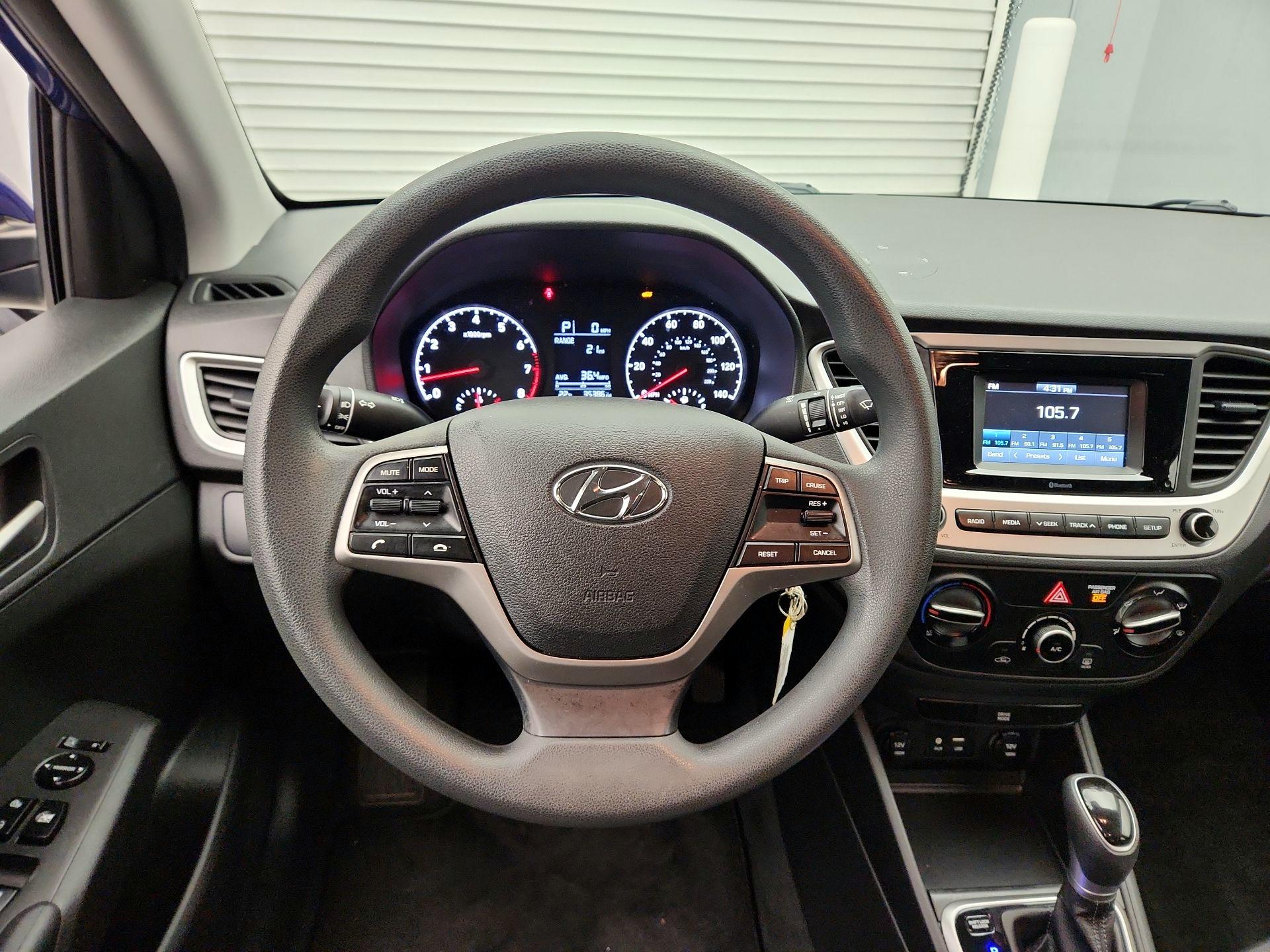 Thumbnail: 2022 Hyundai Accent - 10