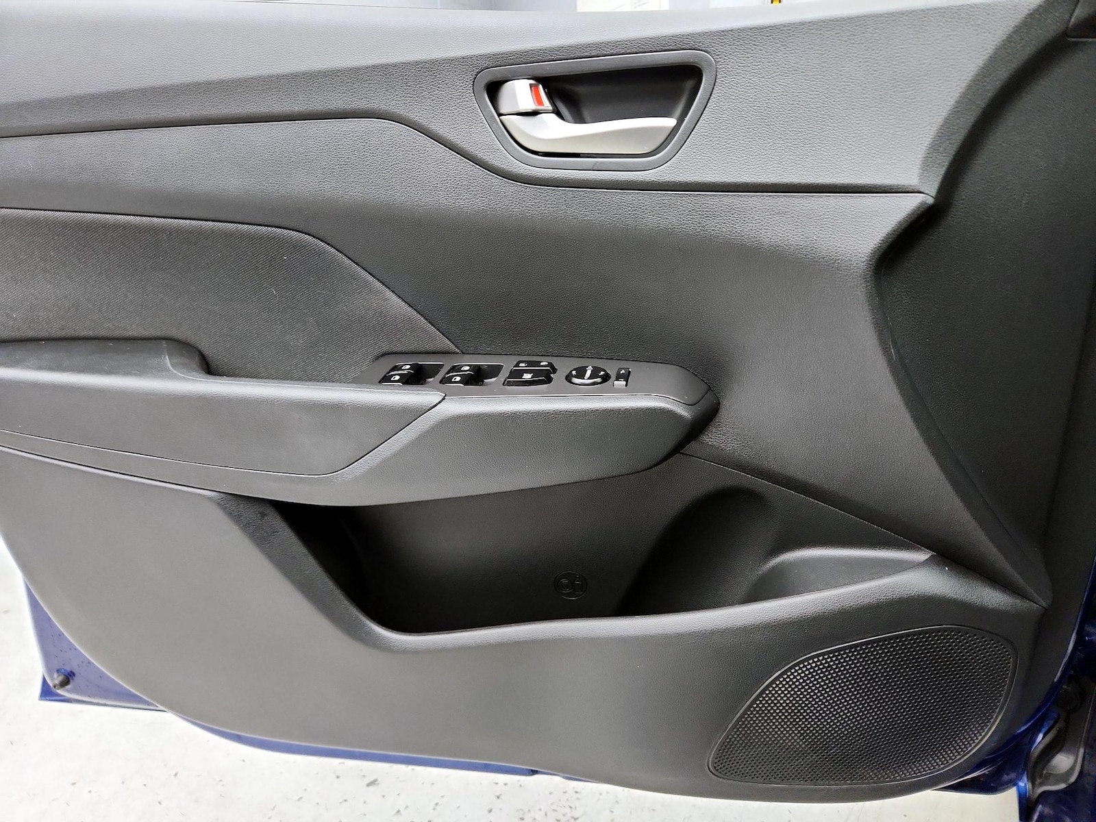 2022 Hyundai Accent SE - Photo 13