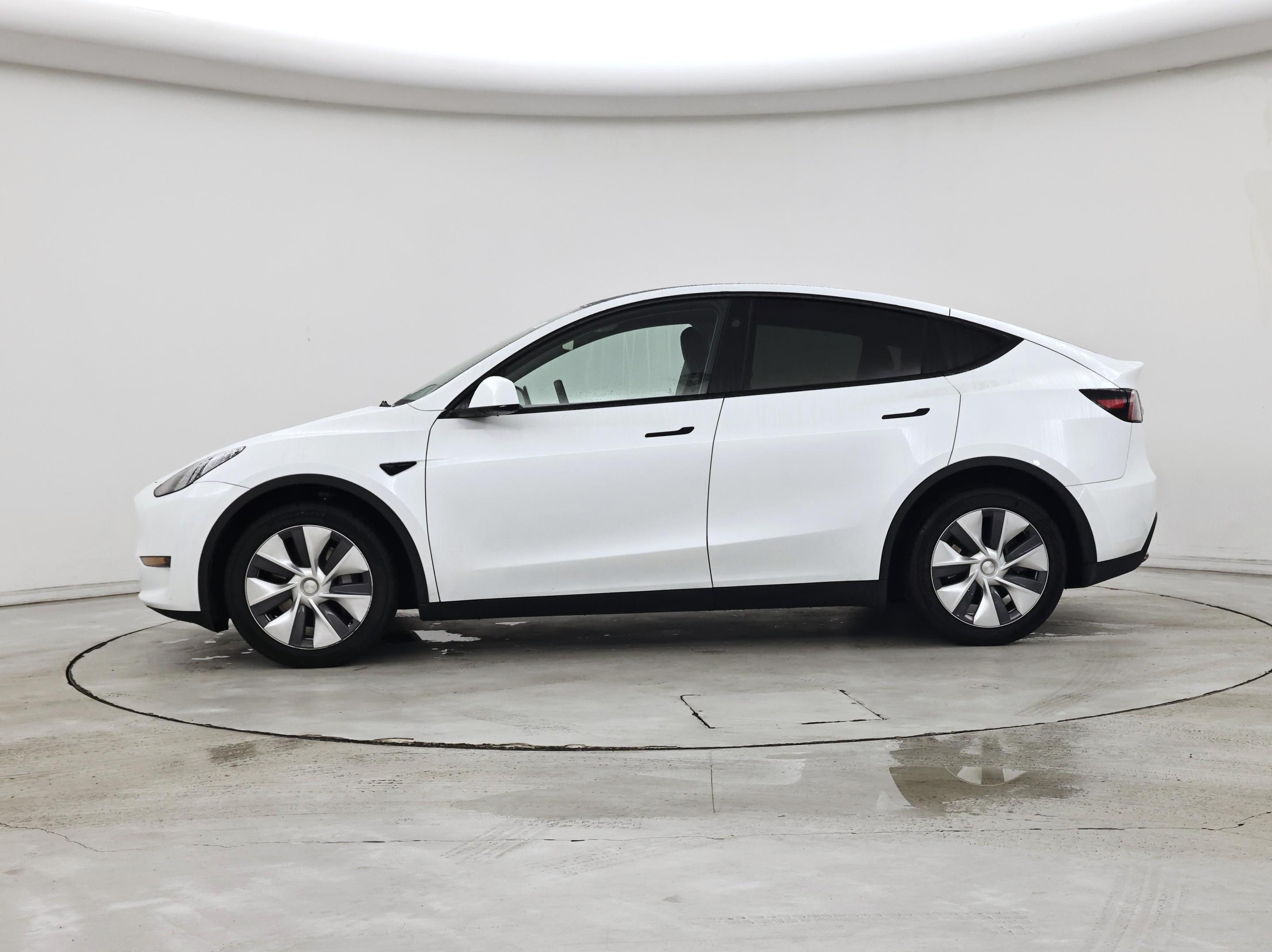 Thumbnail: 2024 Tesla Model Y - 3