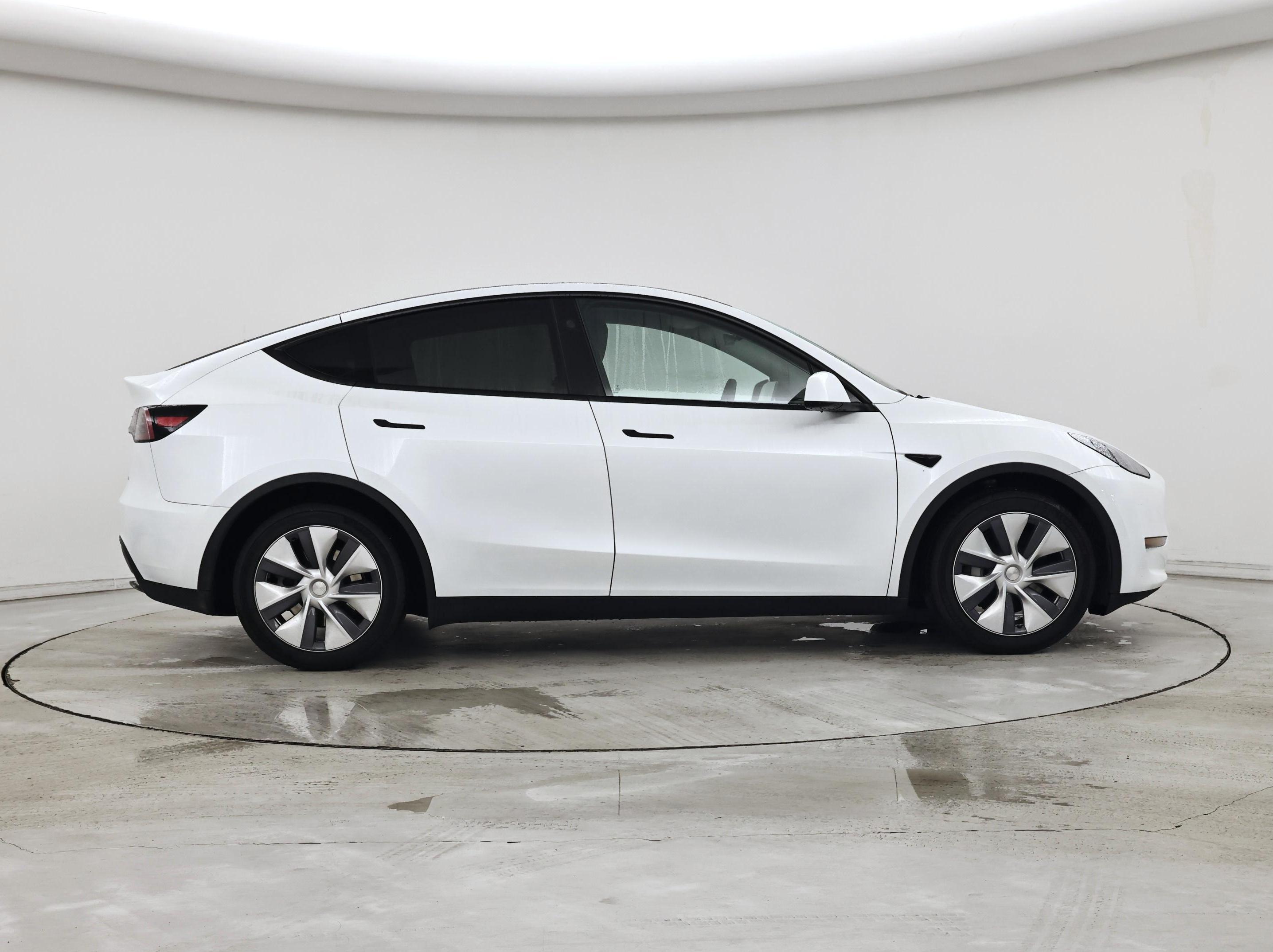 Thumbnail: 2024 Tesla Model Y - 7