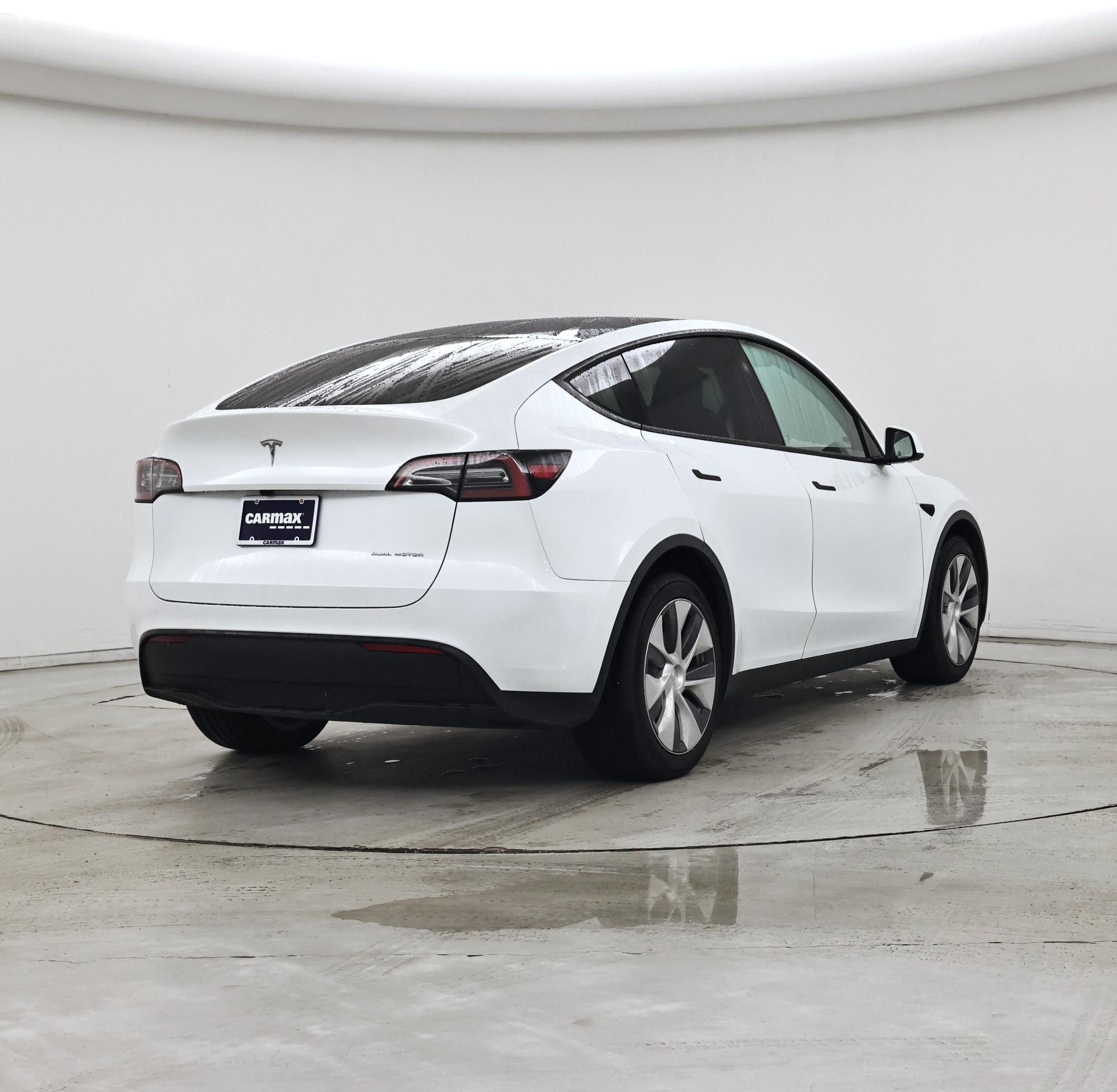 Thumbnail: 2024 Tesla Model Y - 8