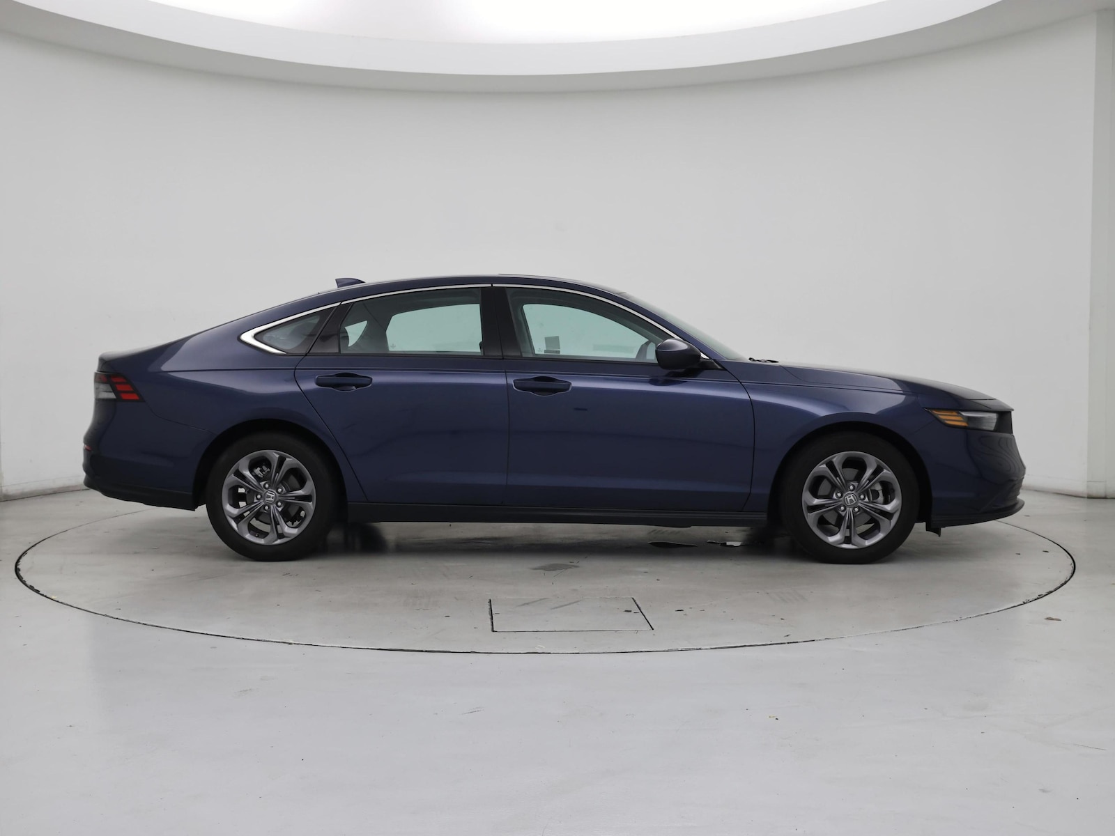 2024 Honda Accord EX - Photo 8