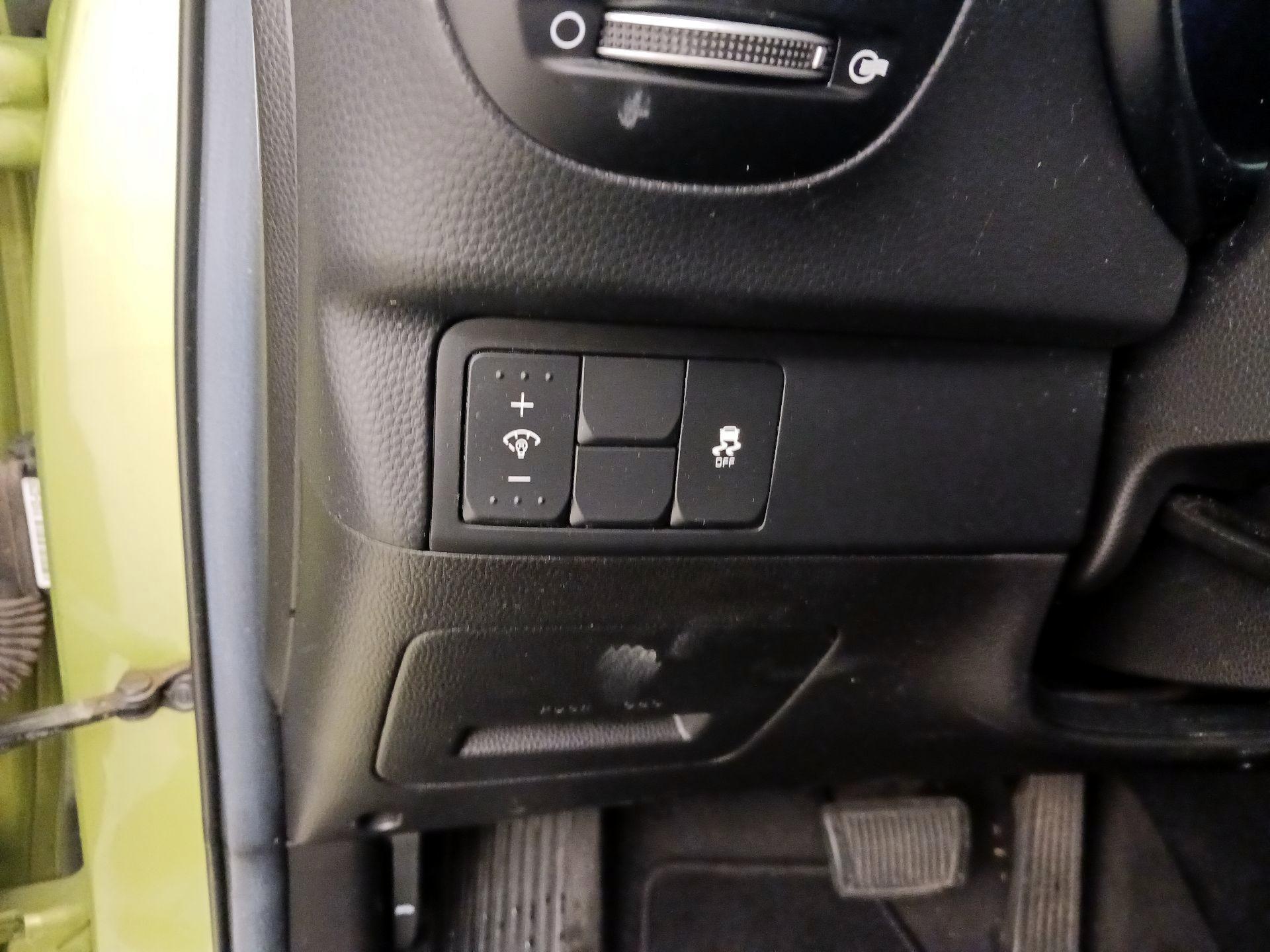 Thumbnail: 2017 Kia Soul - 13