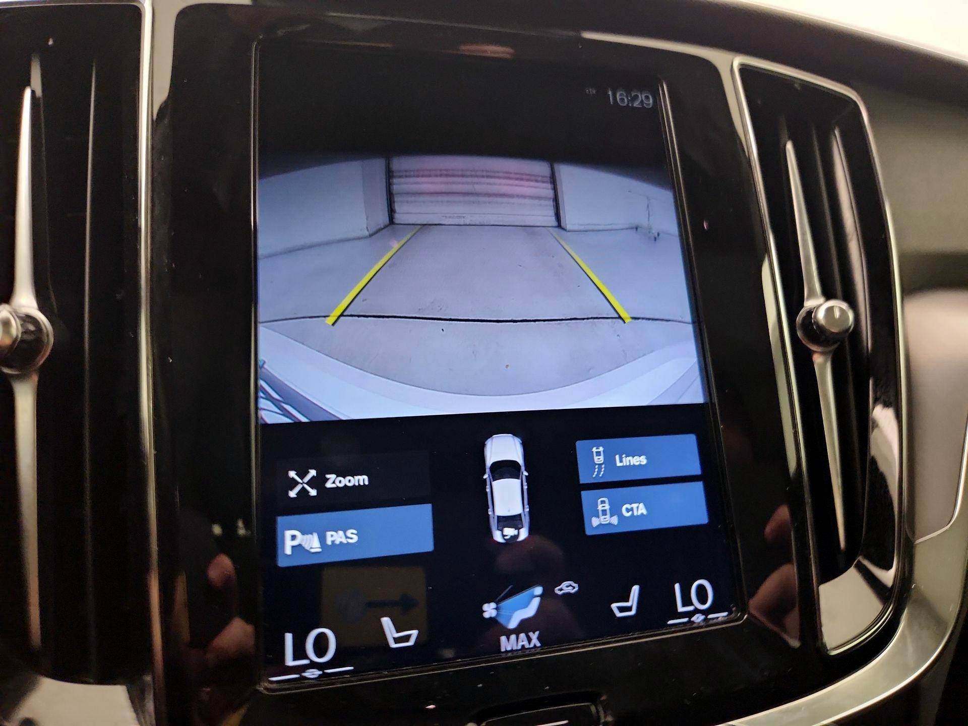 Thumbnail: 2020 Volvo S60 - 14